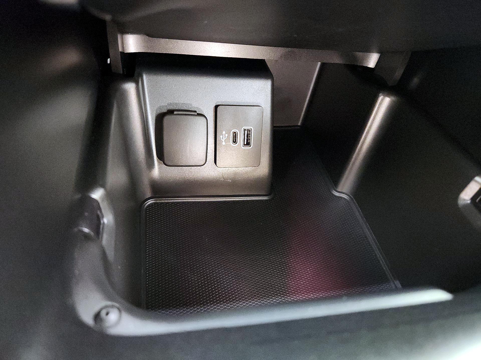 Thumbnail: 2025 Ford Explorer - 19