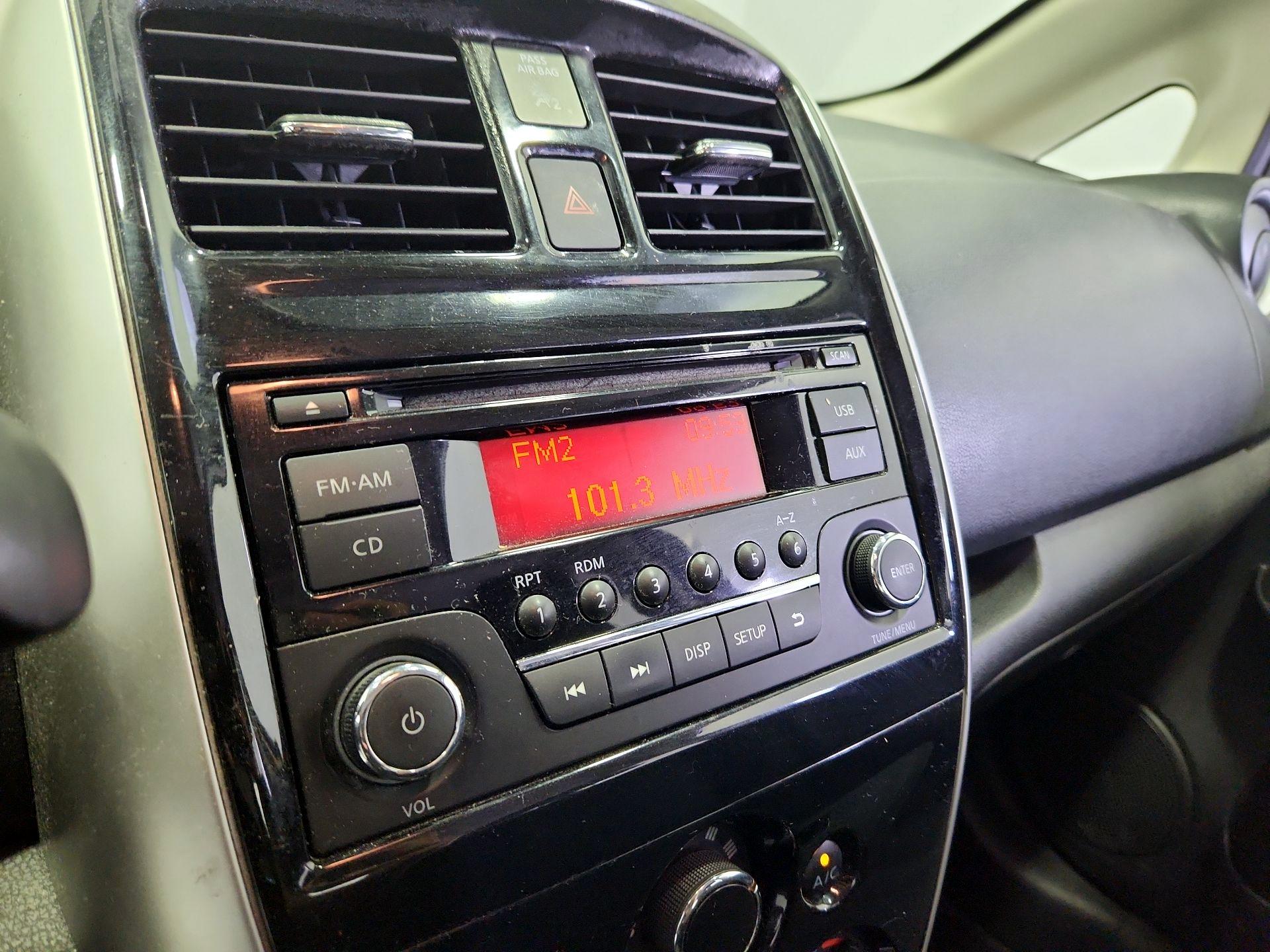 Thumbnail: 2015 Nissan Versa Note - 14