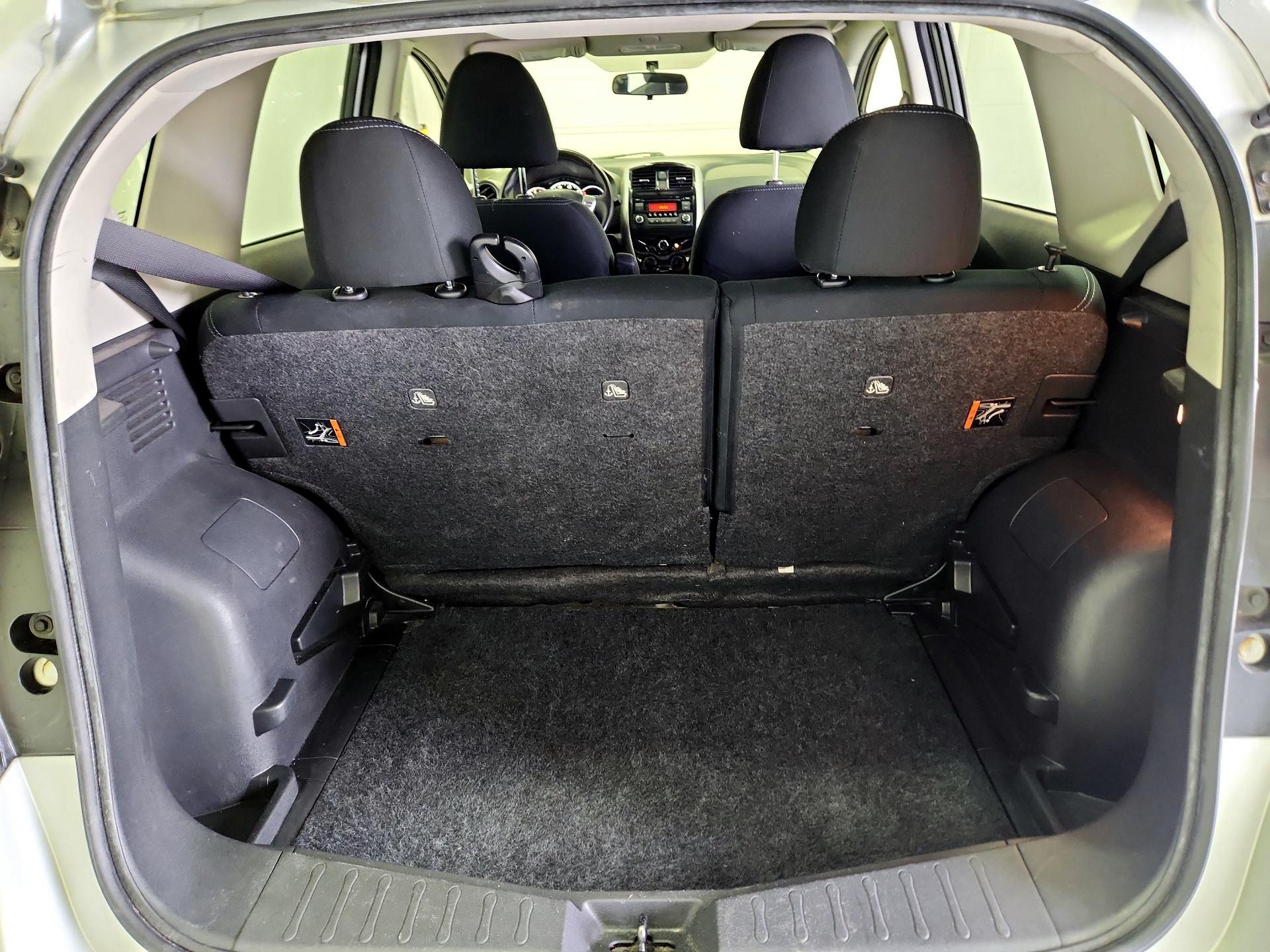 Thumbnail: 2015 Nissan Versa Note - 19