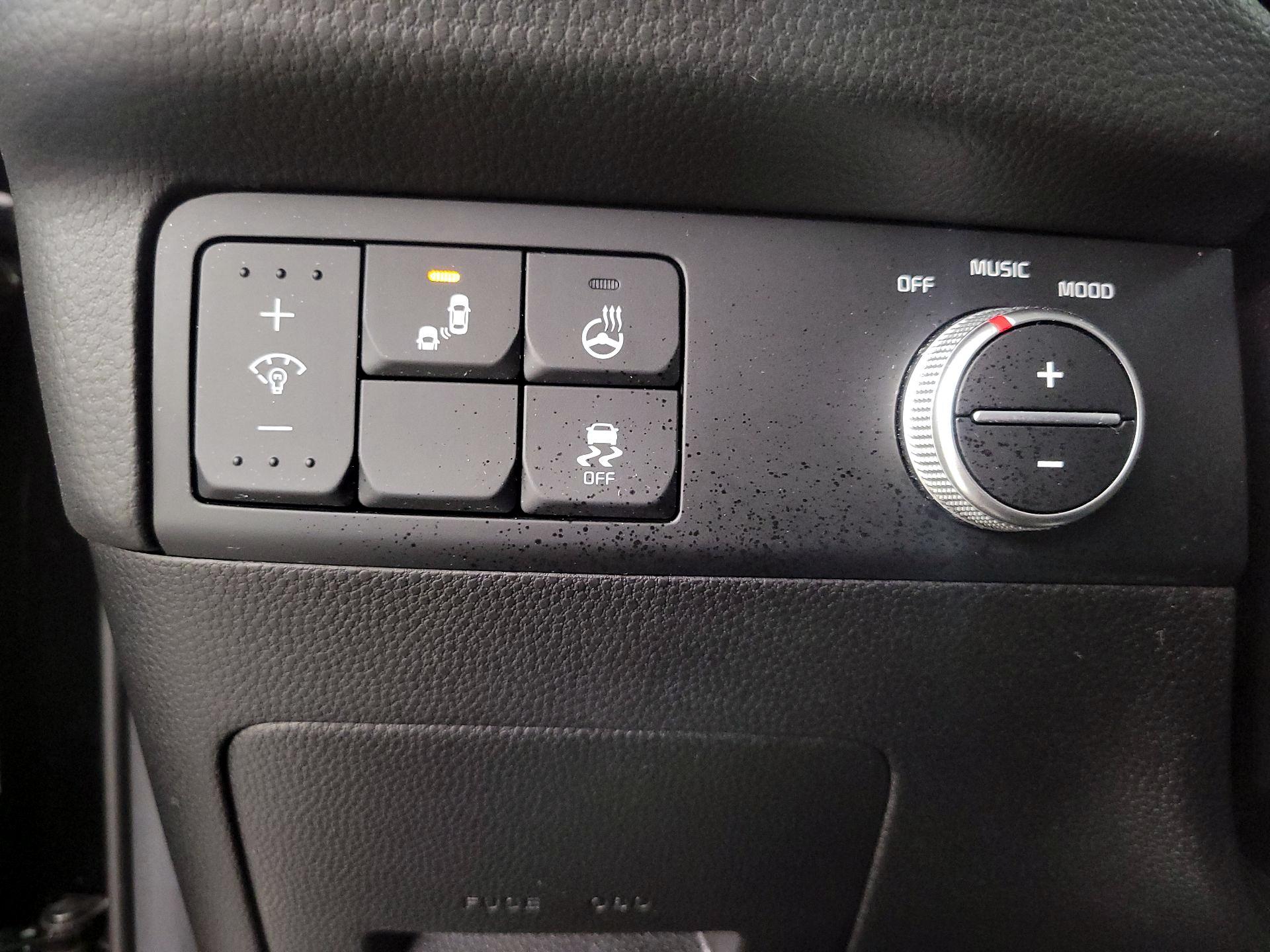 Thumbnail: 2017 Kia Soul - 13