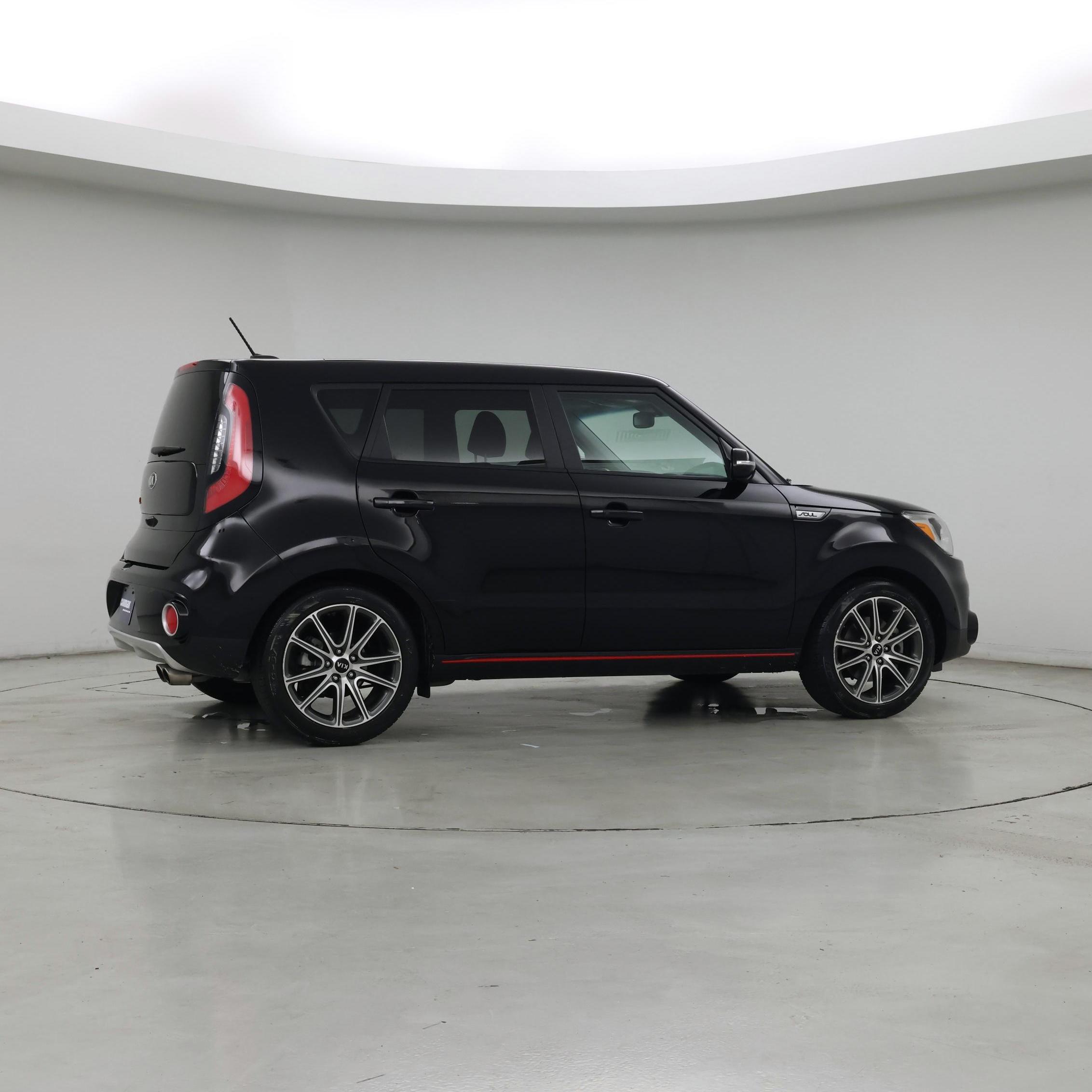 Thumbnail: 2017 Kia Soul - 8