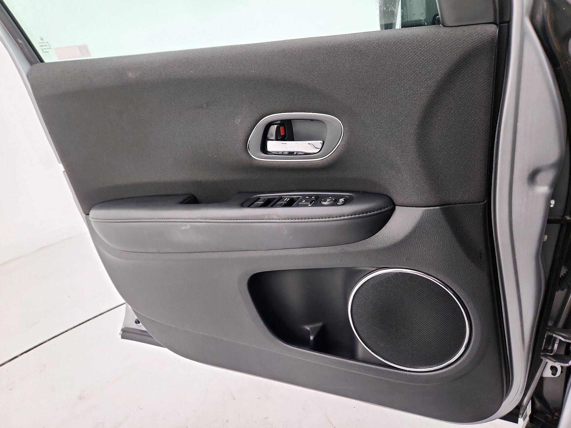 Thumbnail: 2019 Honda HR-V - 12