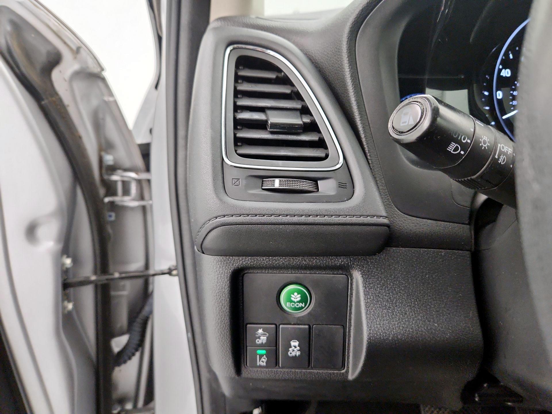 Thumbnail: 2019 Honda HR-V - 13