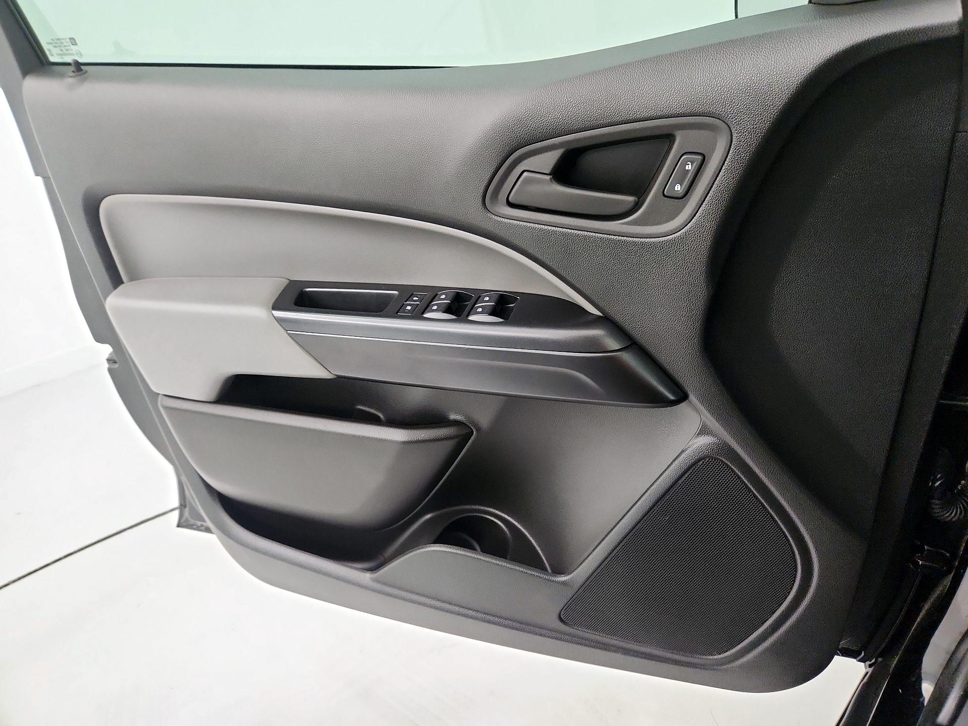 Thumbnail: 2022 Chevrolet Colorado - 12