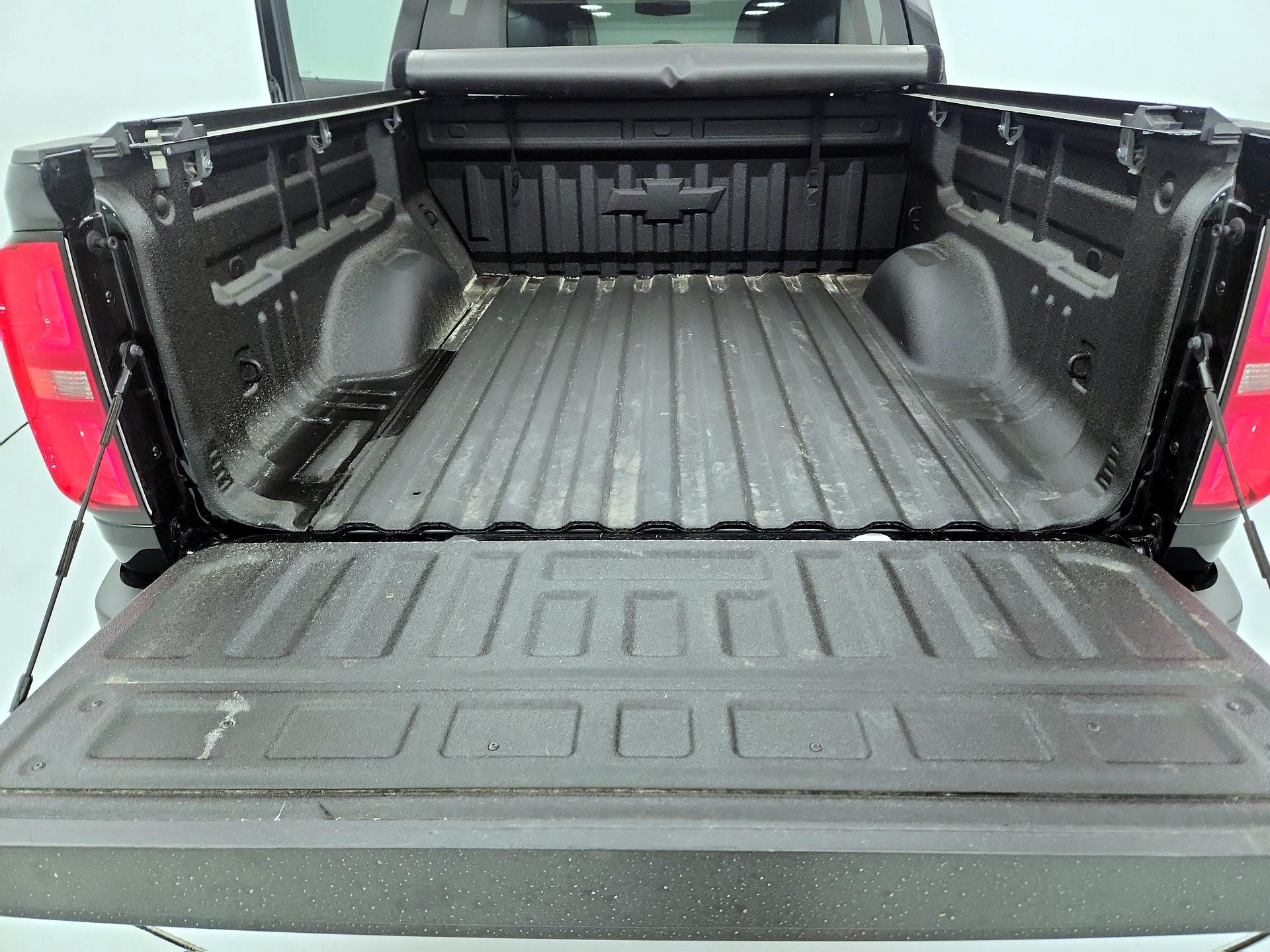 Thumbnail: 2022 Chevrolet Colorado - 20