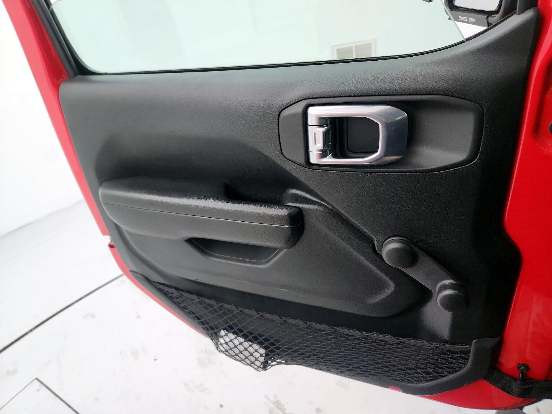 Thumbnail: 2022 Jeep Wrangler - 12