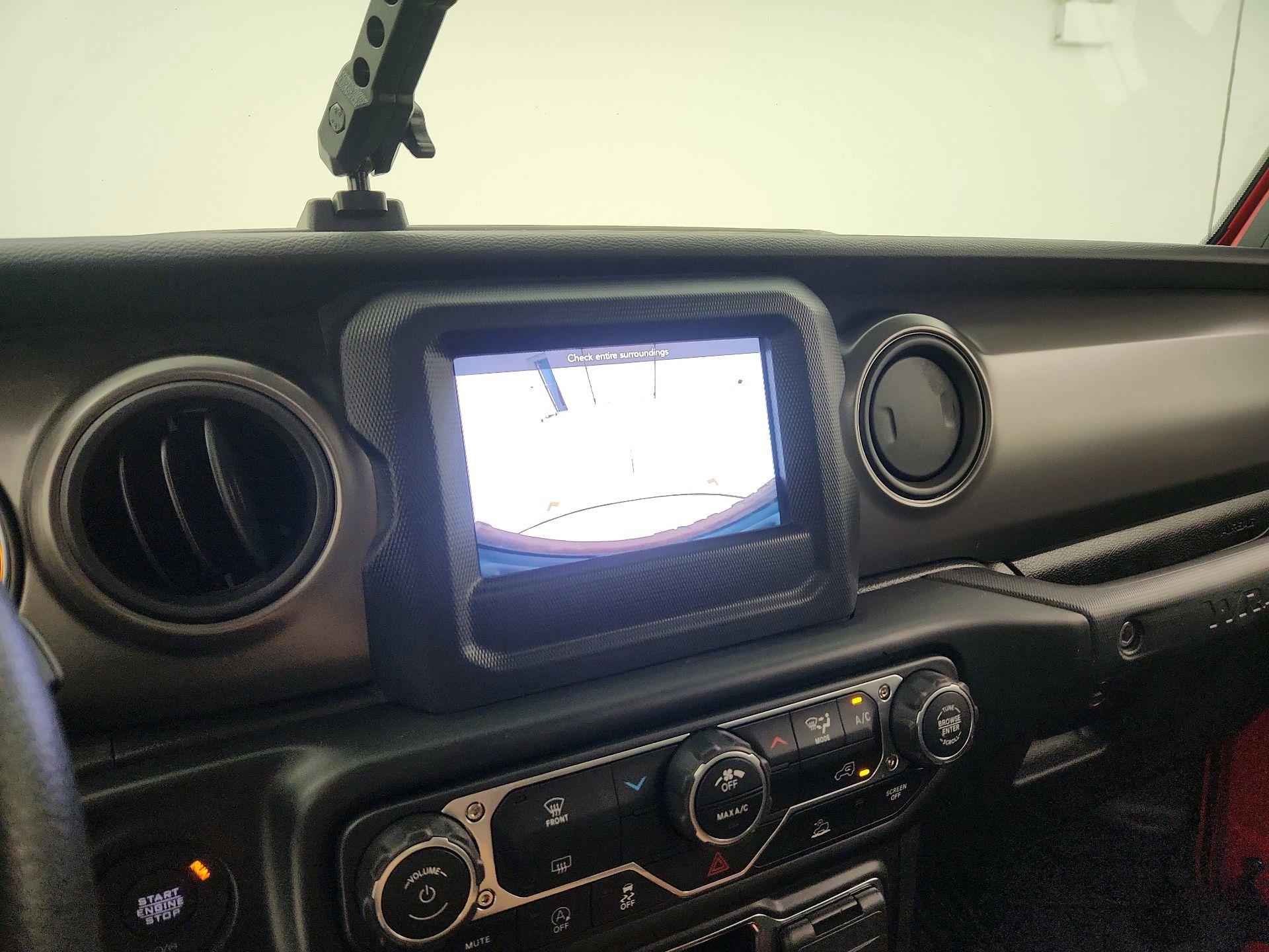 Thumbnail: 2022 Jeep Wrangler - 14