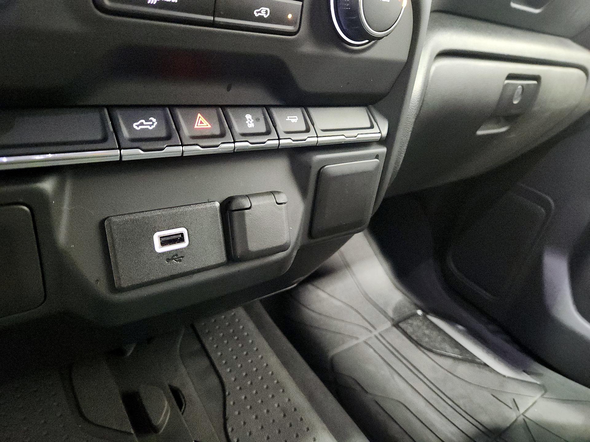 Thumbnail: 2020 Chevrolet Silverado 1500 - 18