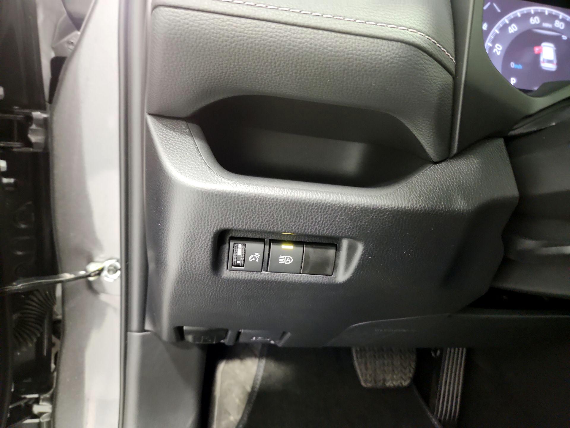 Thumbnail: 2025 Toyota RAV4 - 13