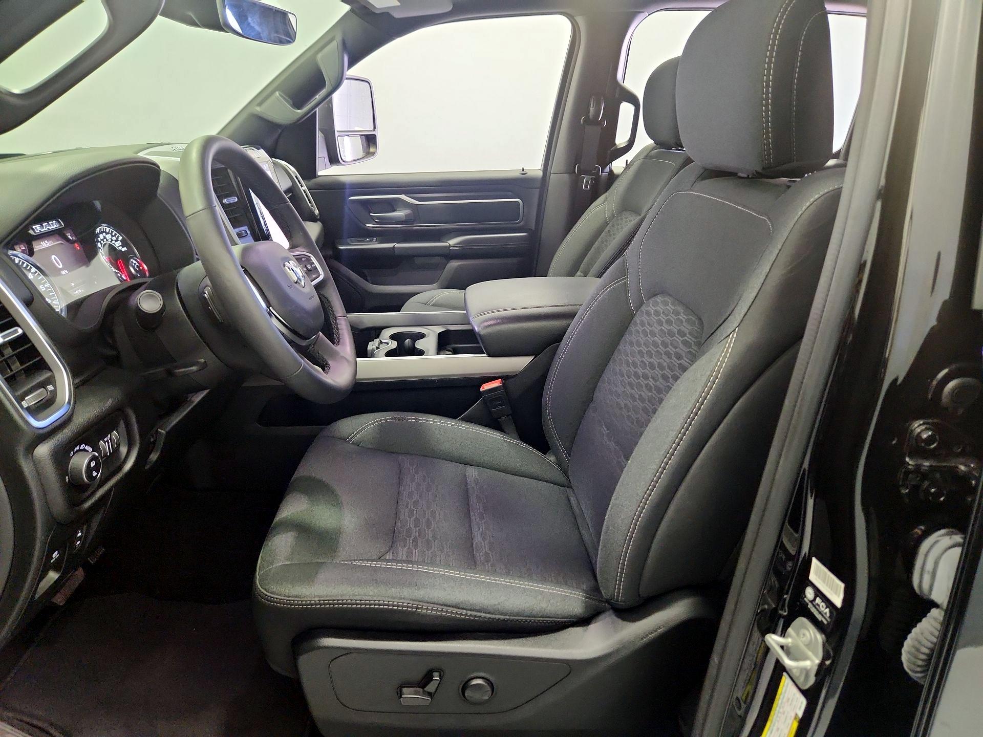 Thumbnail: 2025 RAM 1500 - 11