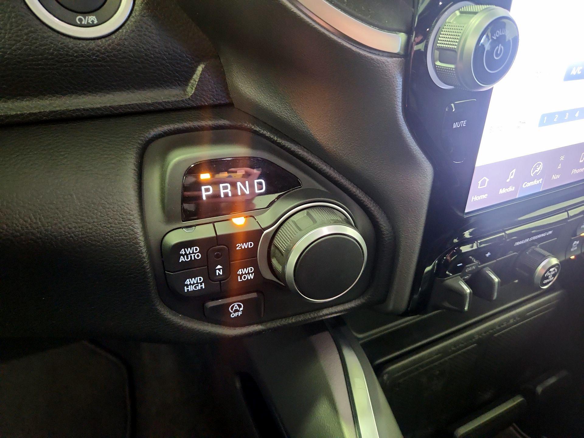 Thumbnail: 2025 RAM 1500 - 18