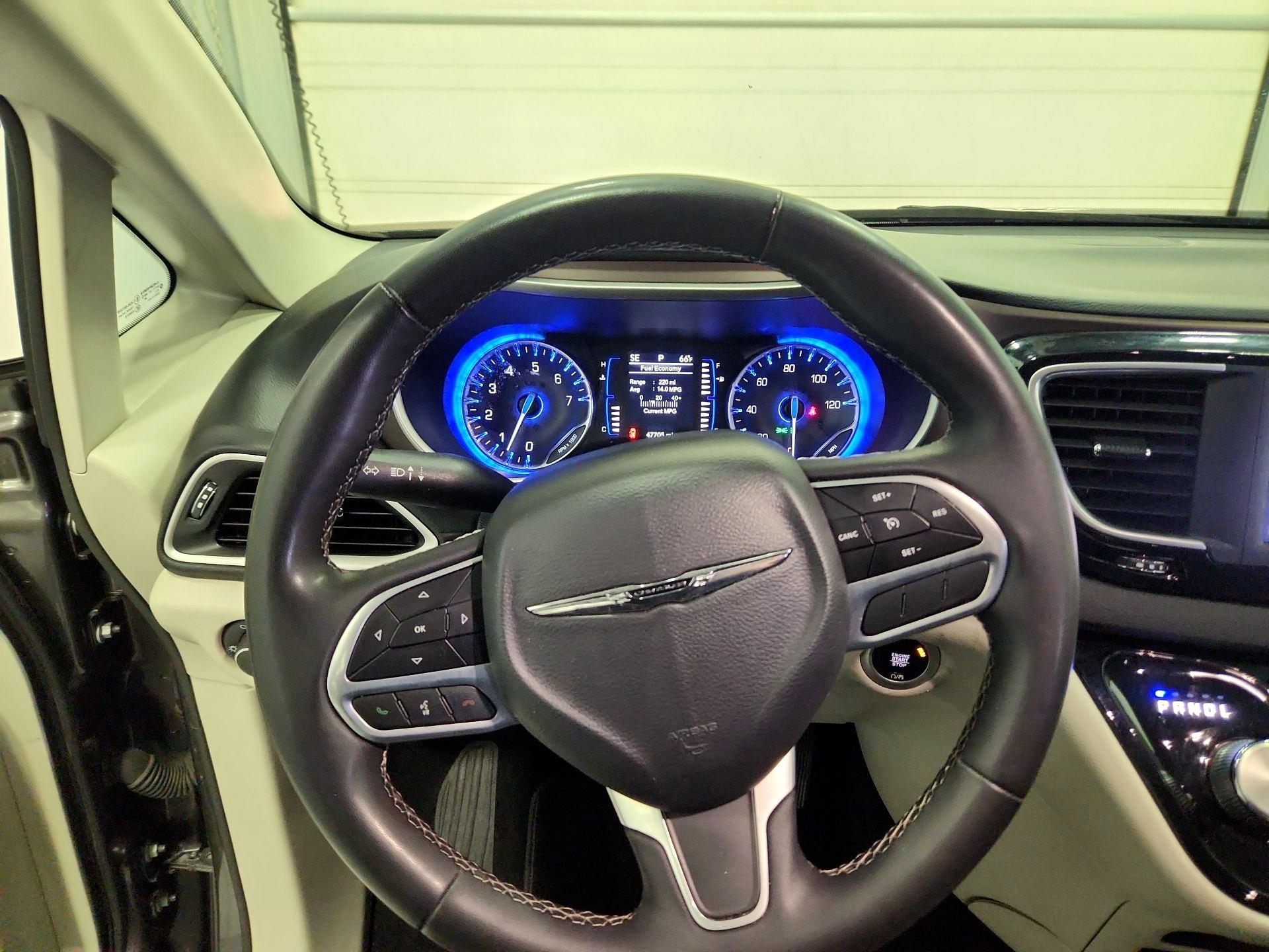 Thumbnail: 2023 Chrysler Voyager - 10