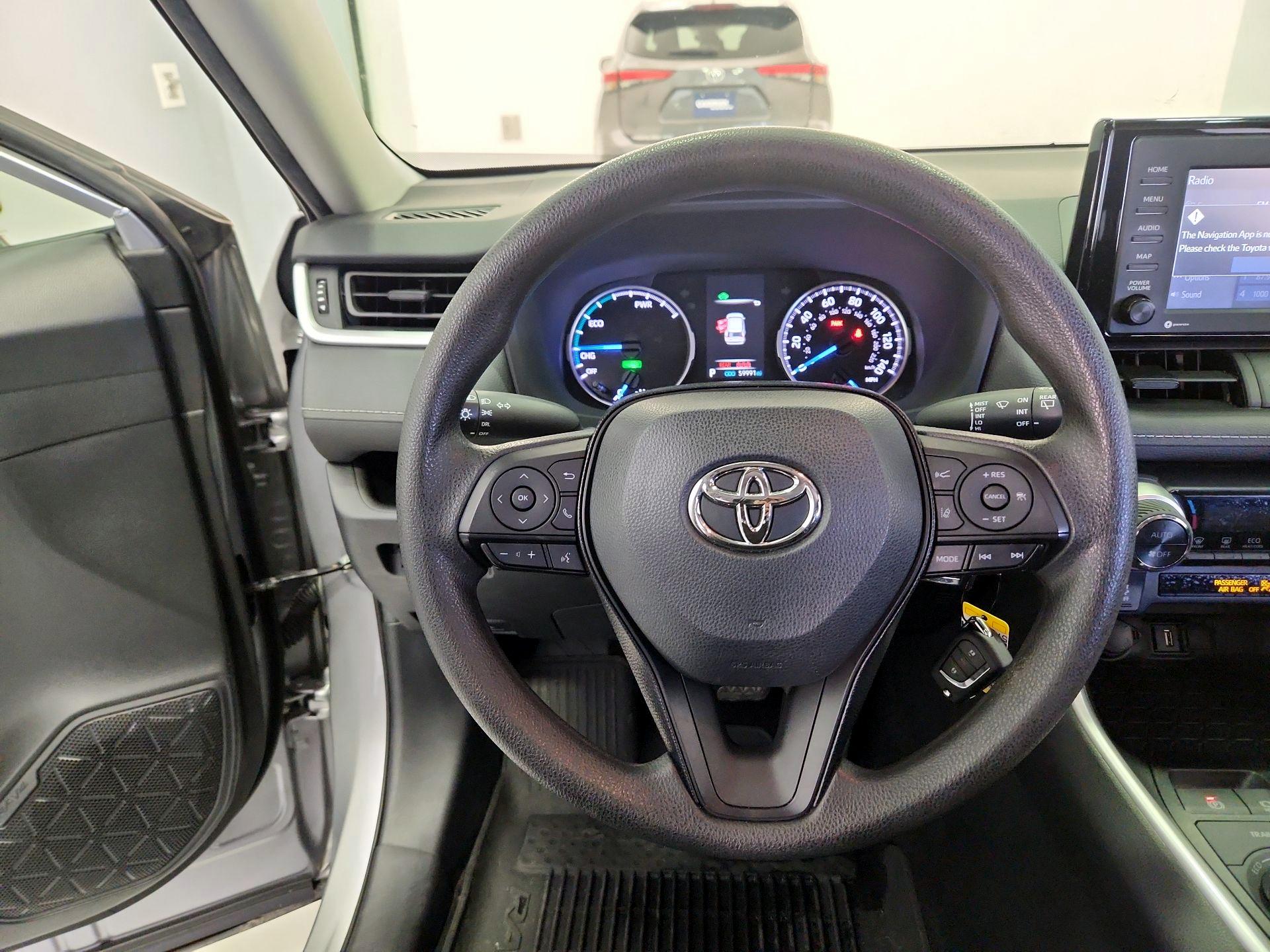 Thumbnail: 2021 Toyota RAV4 - 10