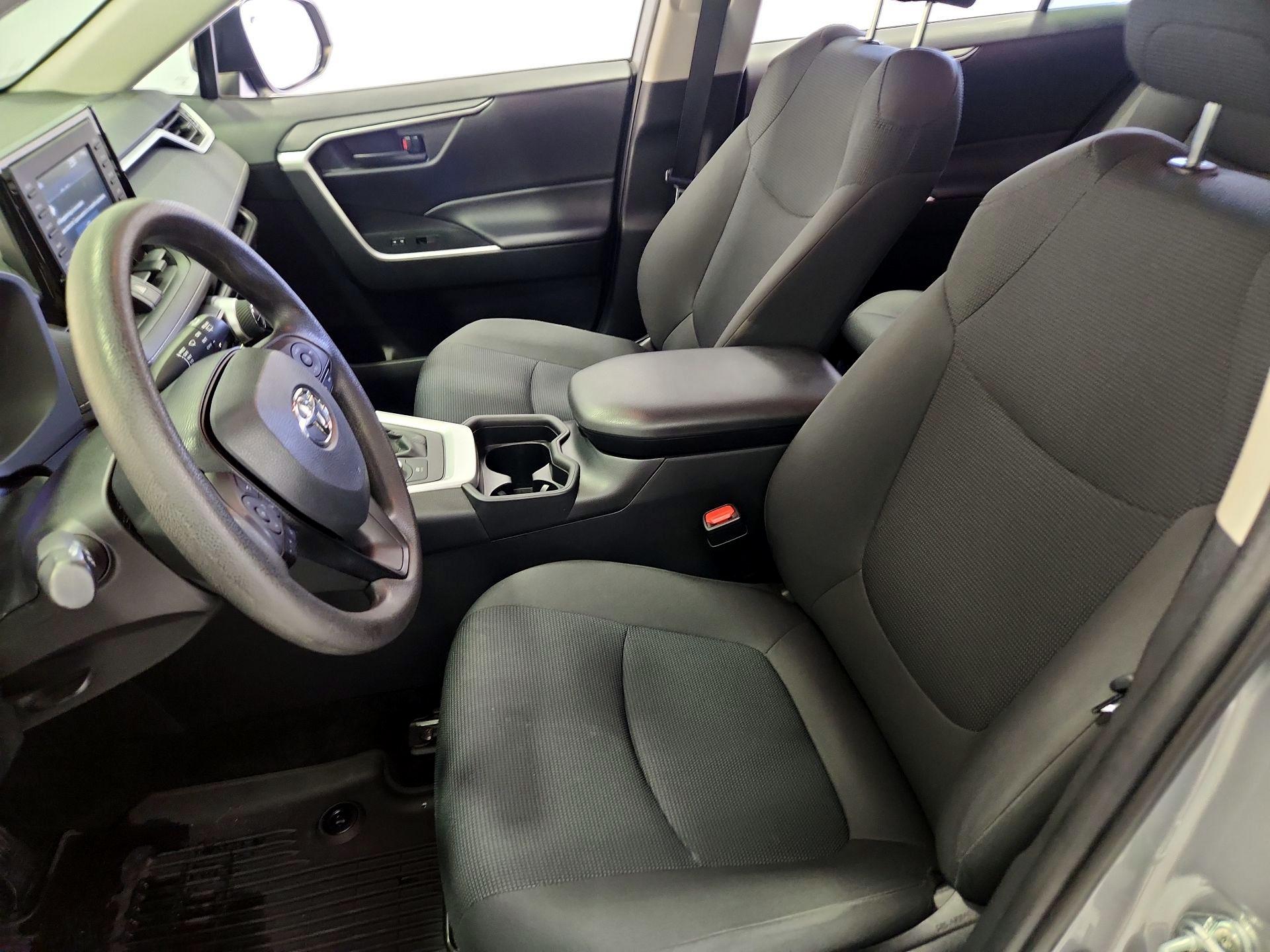 Thumbnail: 2021 Toyota RAV4 - 11