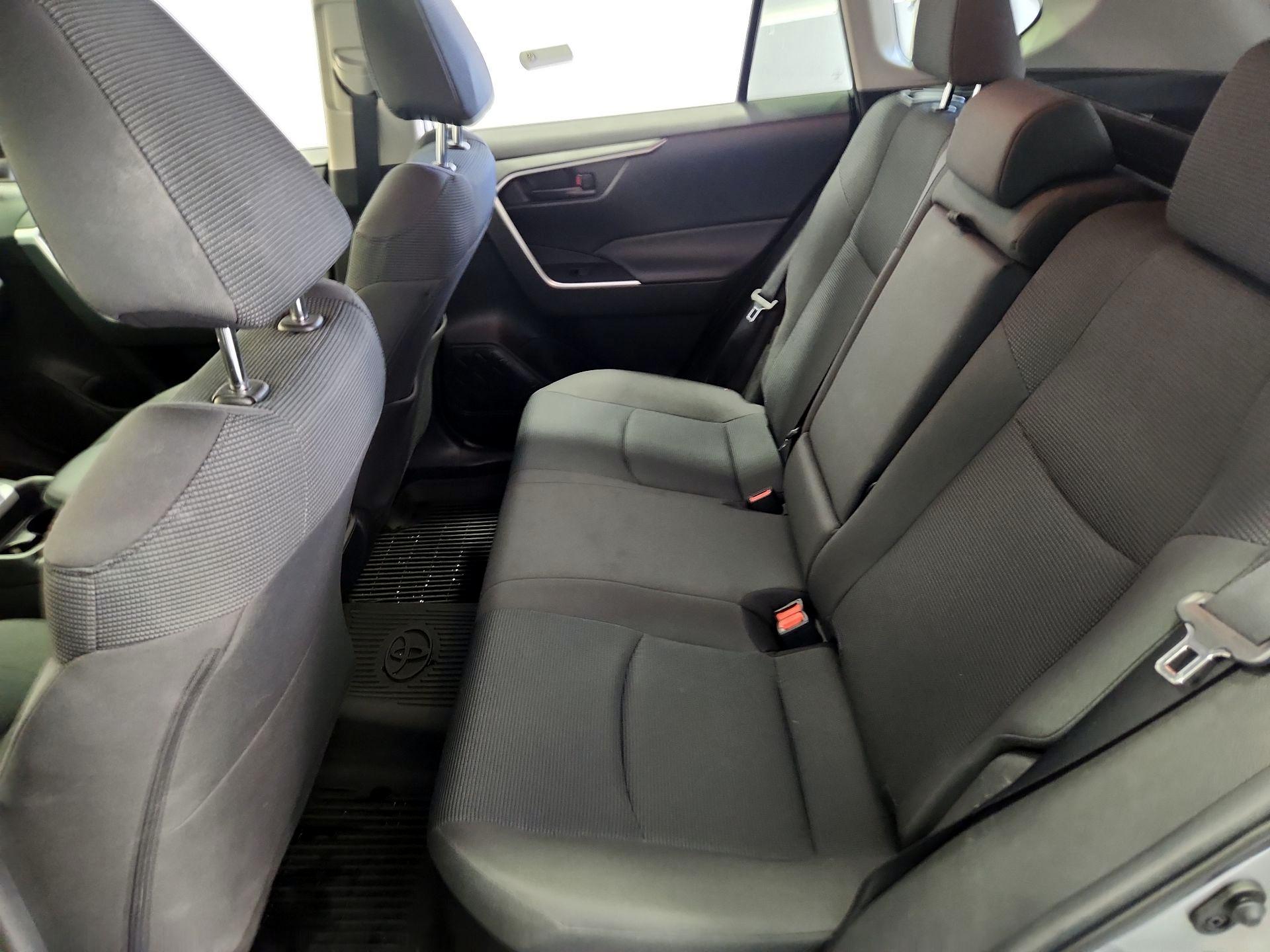 Thumbnail: 2021 Toyota RAV4 - 19