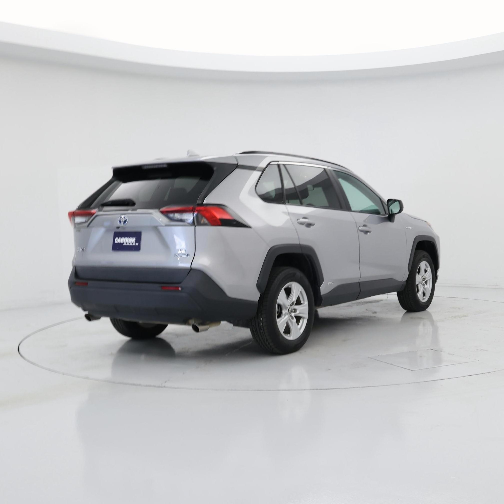 Thumbnail: 2021 Toyota RAV4 - 8