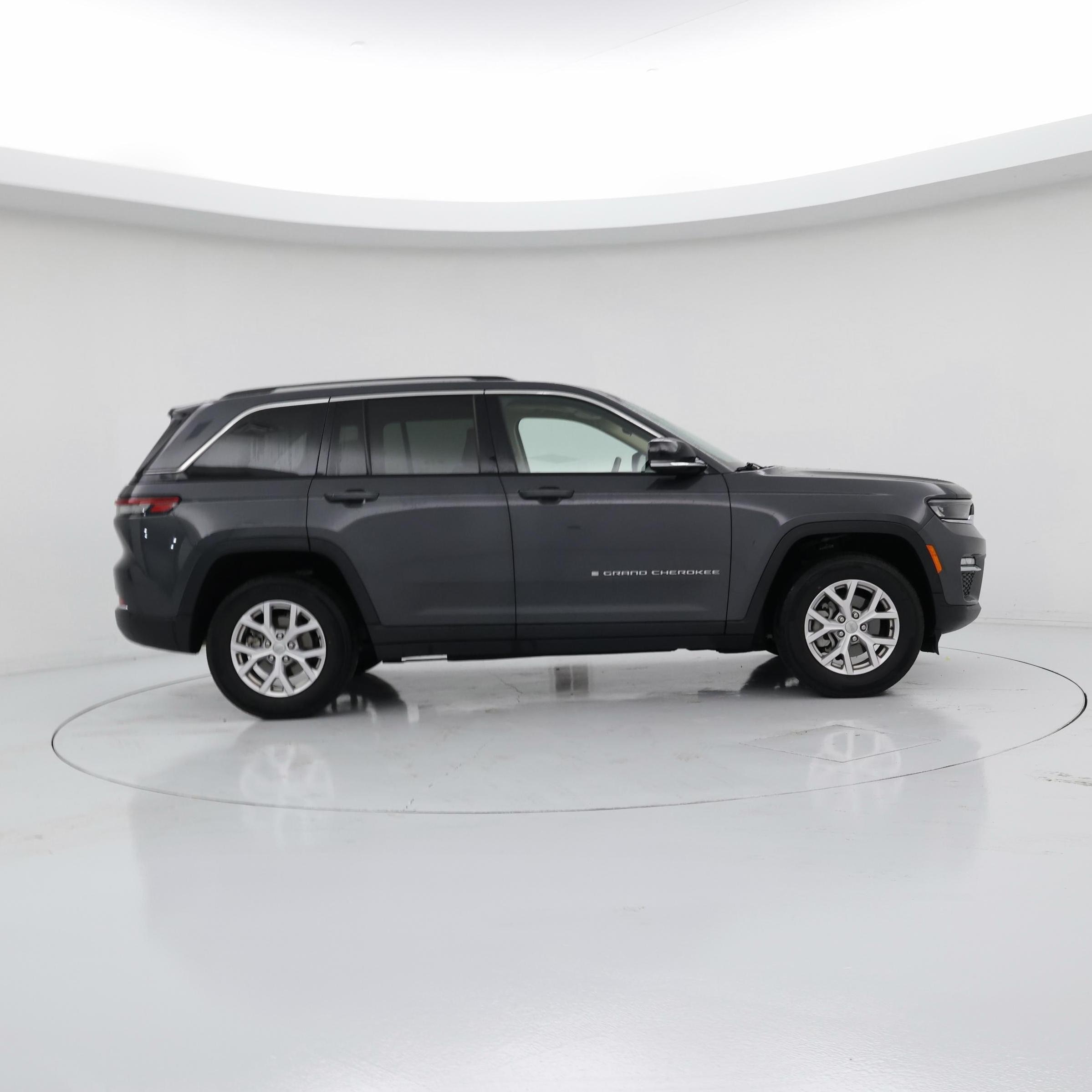 Thumbnail: 2022 Jeep Grand Cherokee - 7