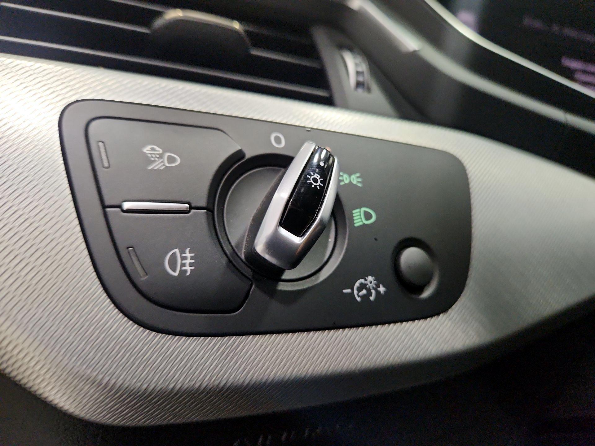 Thumbnail: 2017 Audi A4 - 13