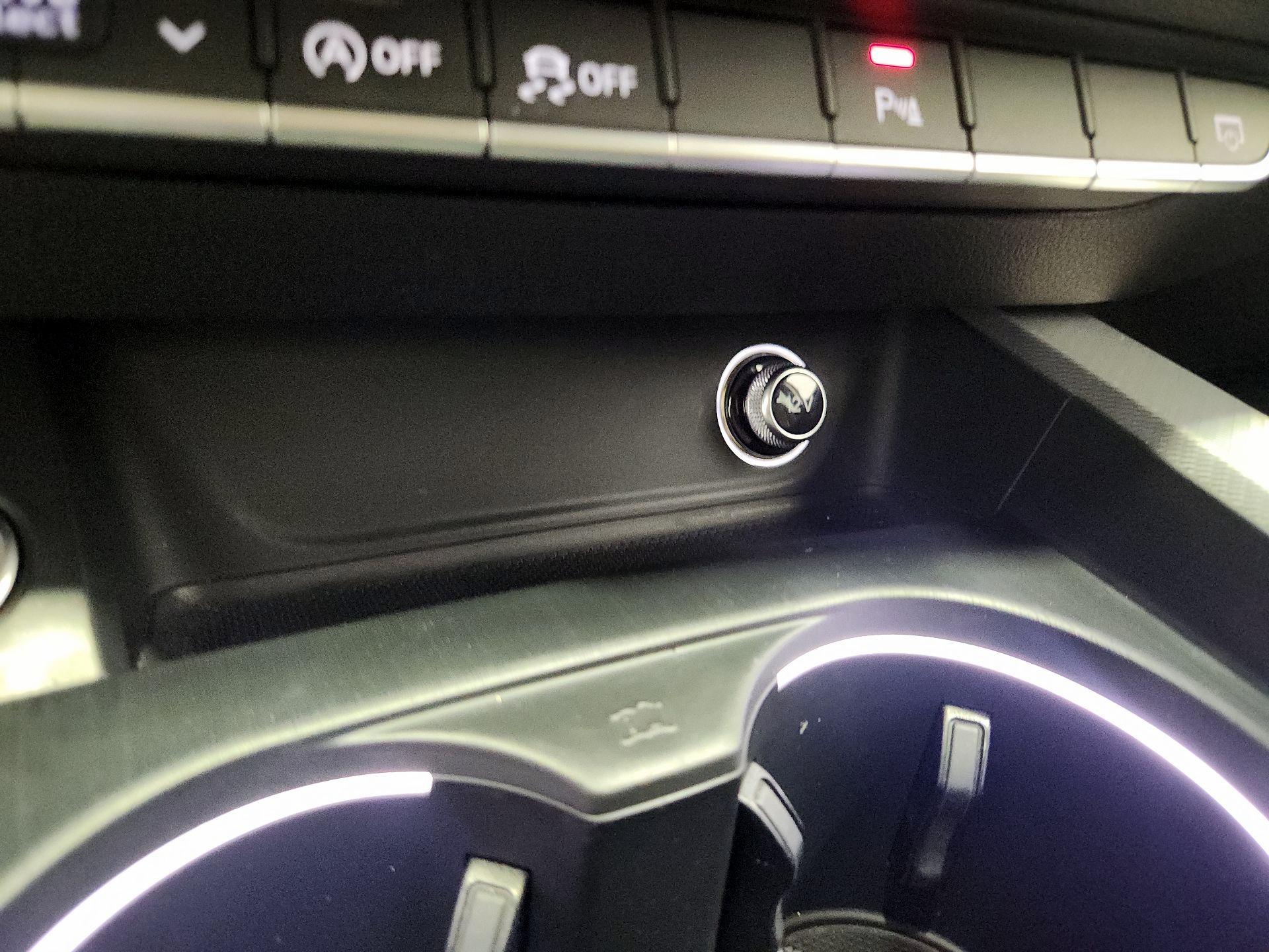 Thumbnail: 2017 Audi A4 - 18