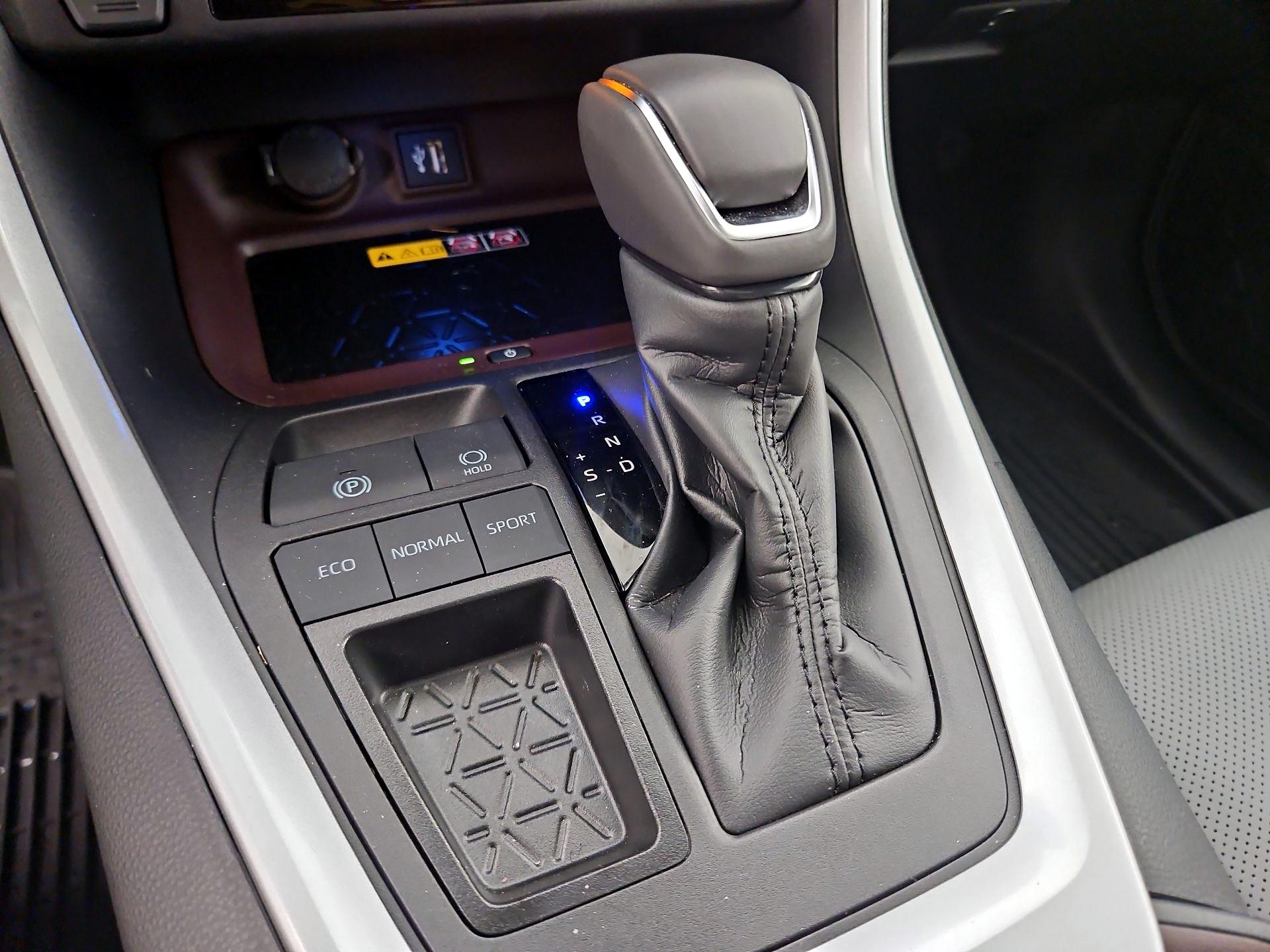 Thumbnail: 2024 Toyota RAV4 - 17