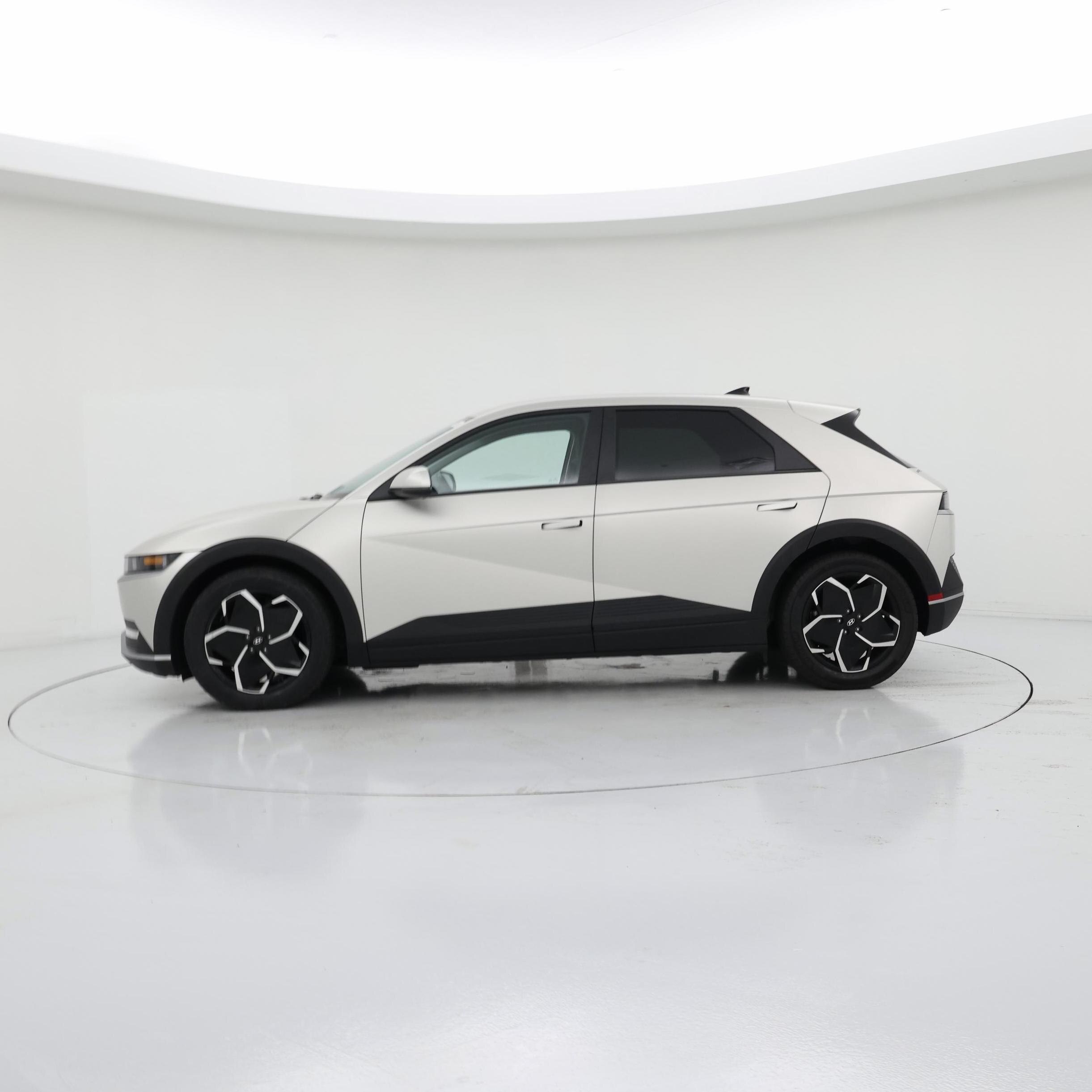 Thumbnail: 2023 Hyundai Ioniq 5 - 3