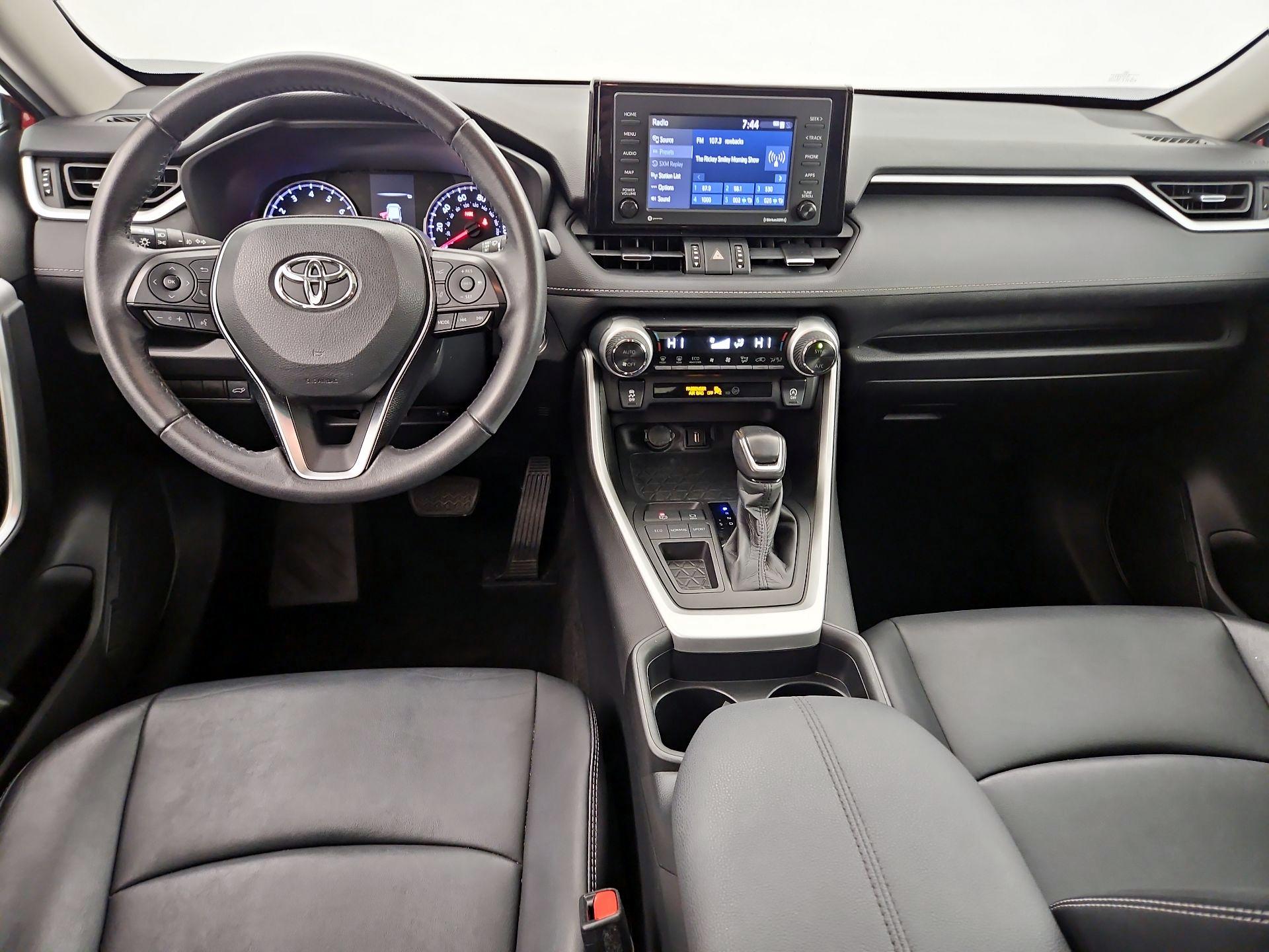 Thumbnail: 2021 Toyota RAV4 - 9