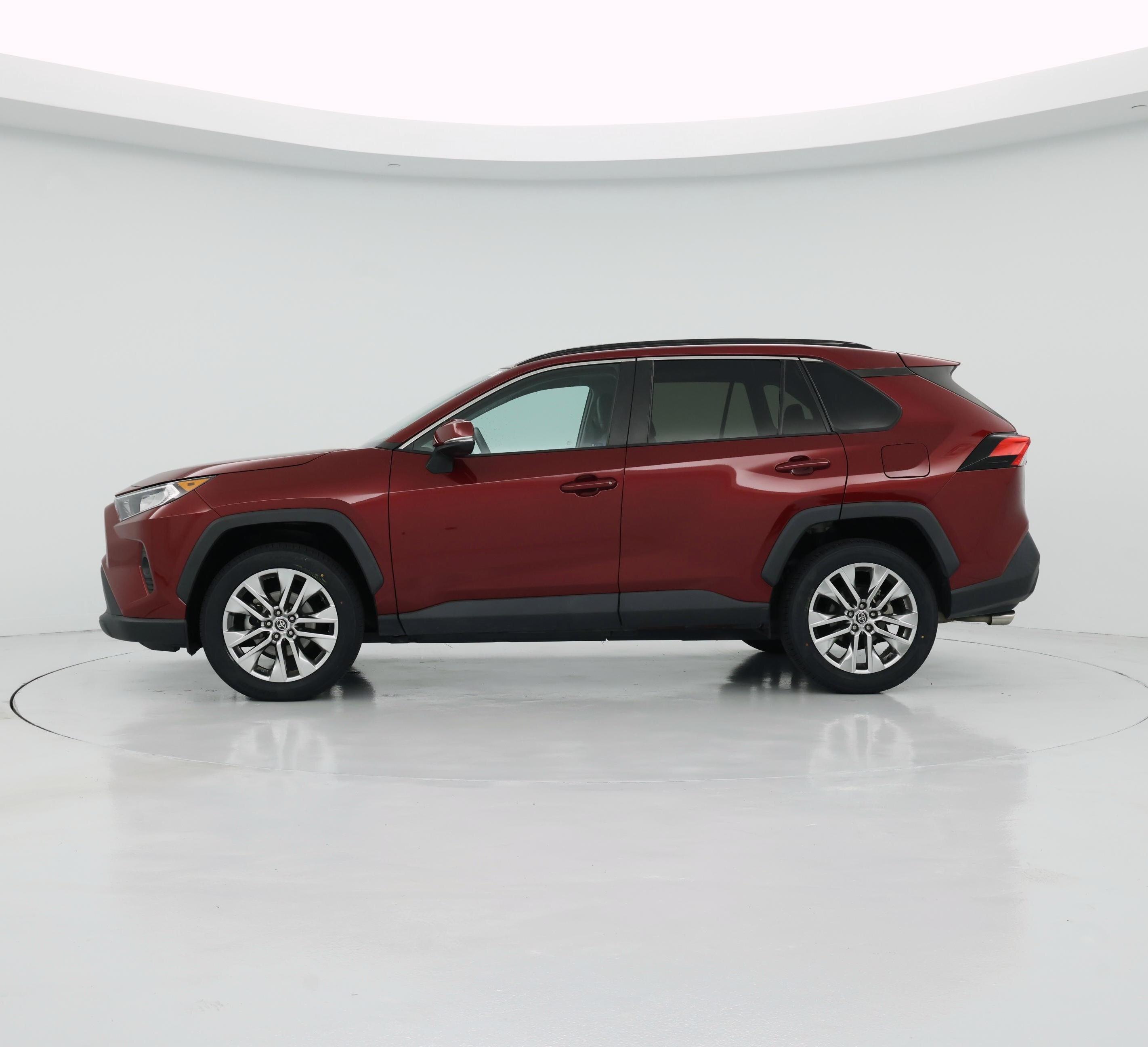 Thumbnail: 2021 Toyota RAV4 - 3