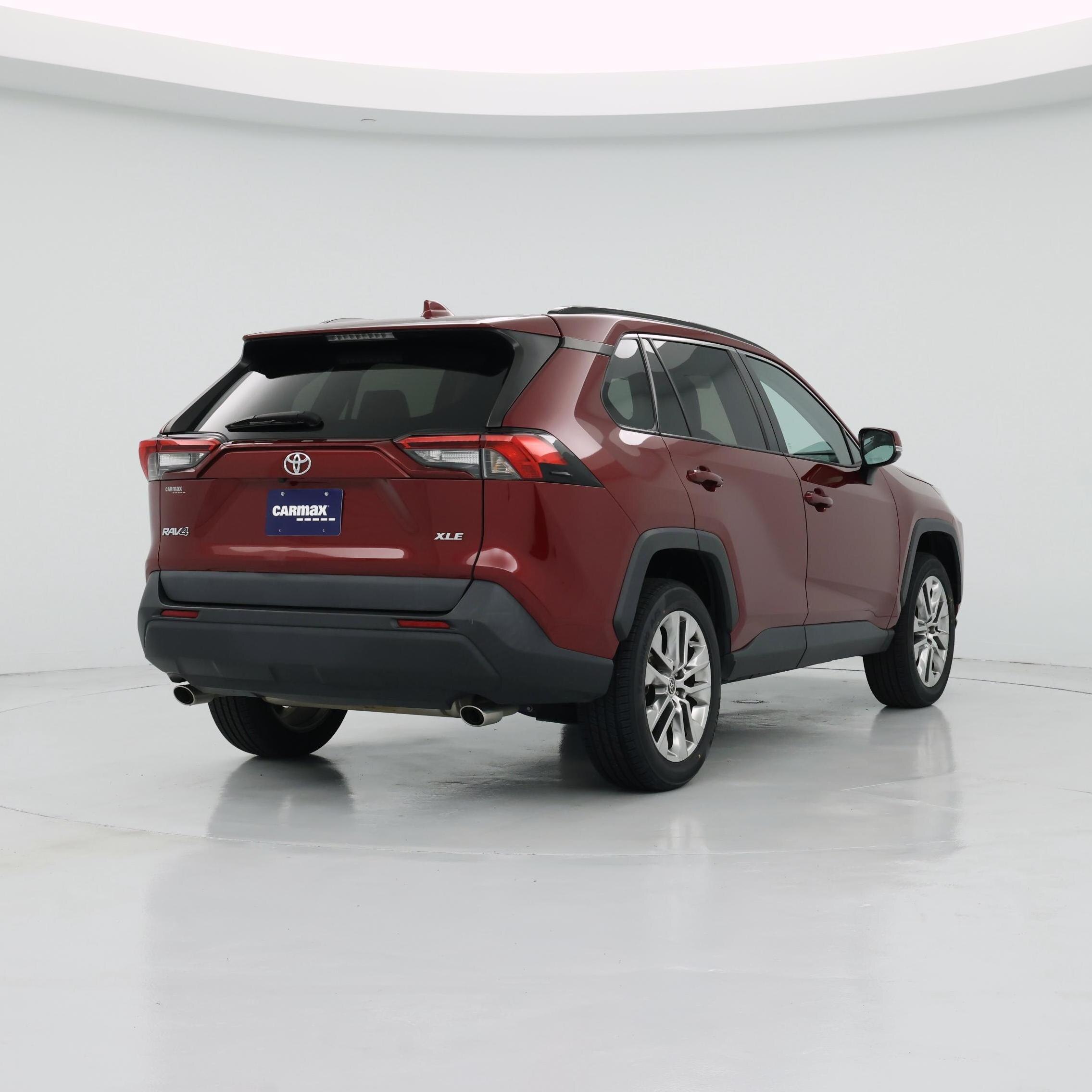 Thumbnail: 2021 Toyota RAV4 - 8