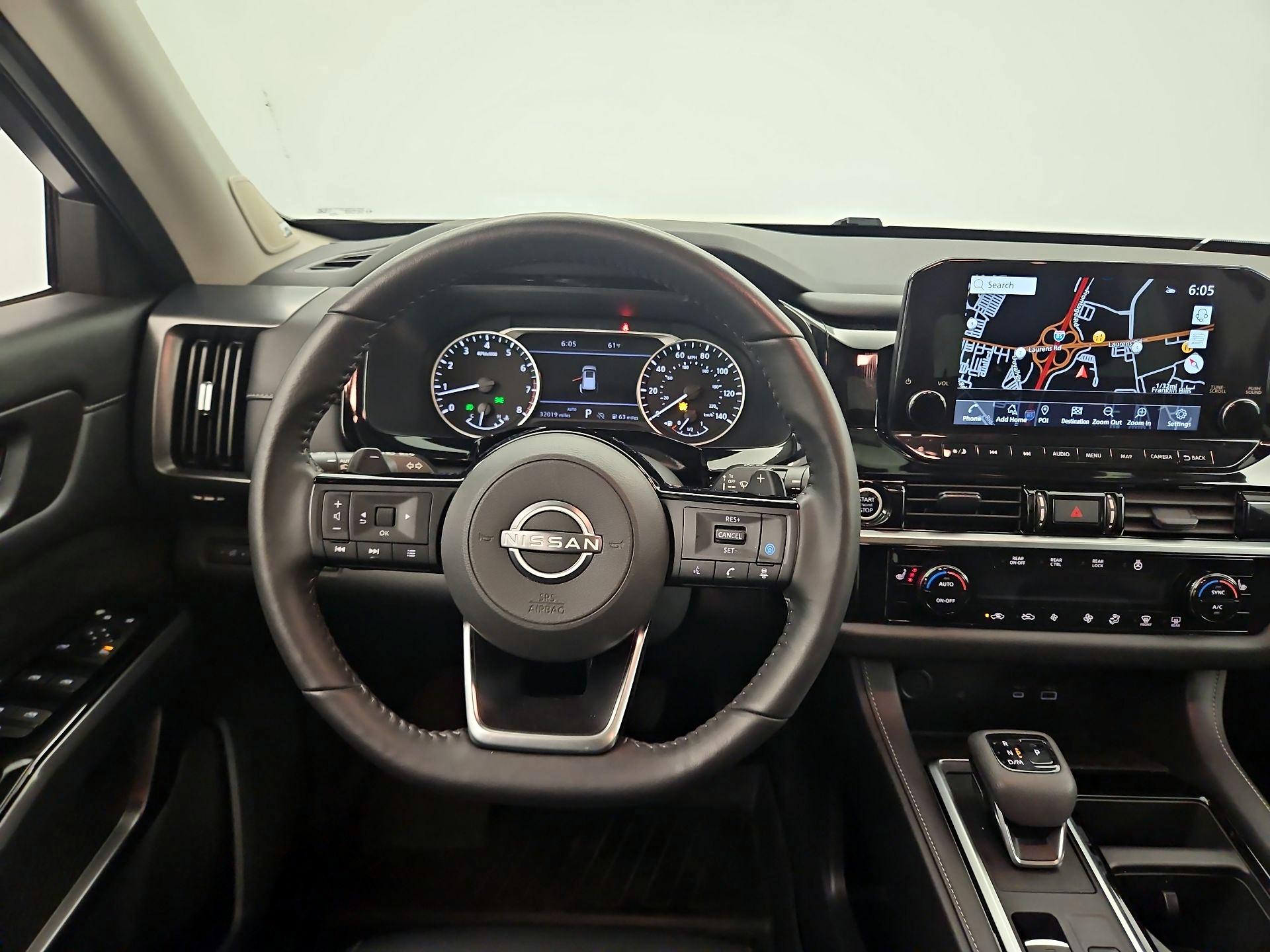 Thumbnail: 2023 Nissan Pathfinder - 10