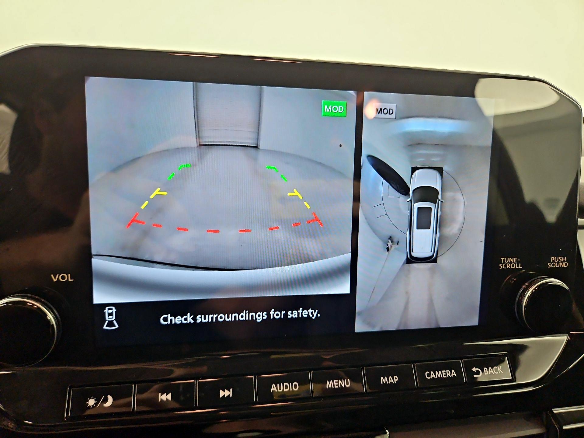 Thumbnail: 2023 Nissan Pathfinder - 15