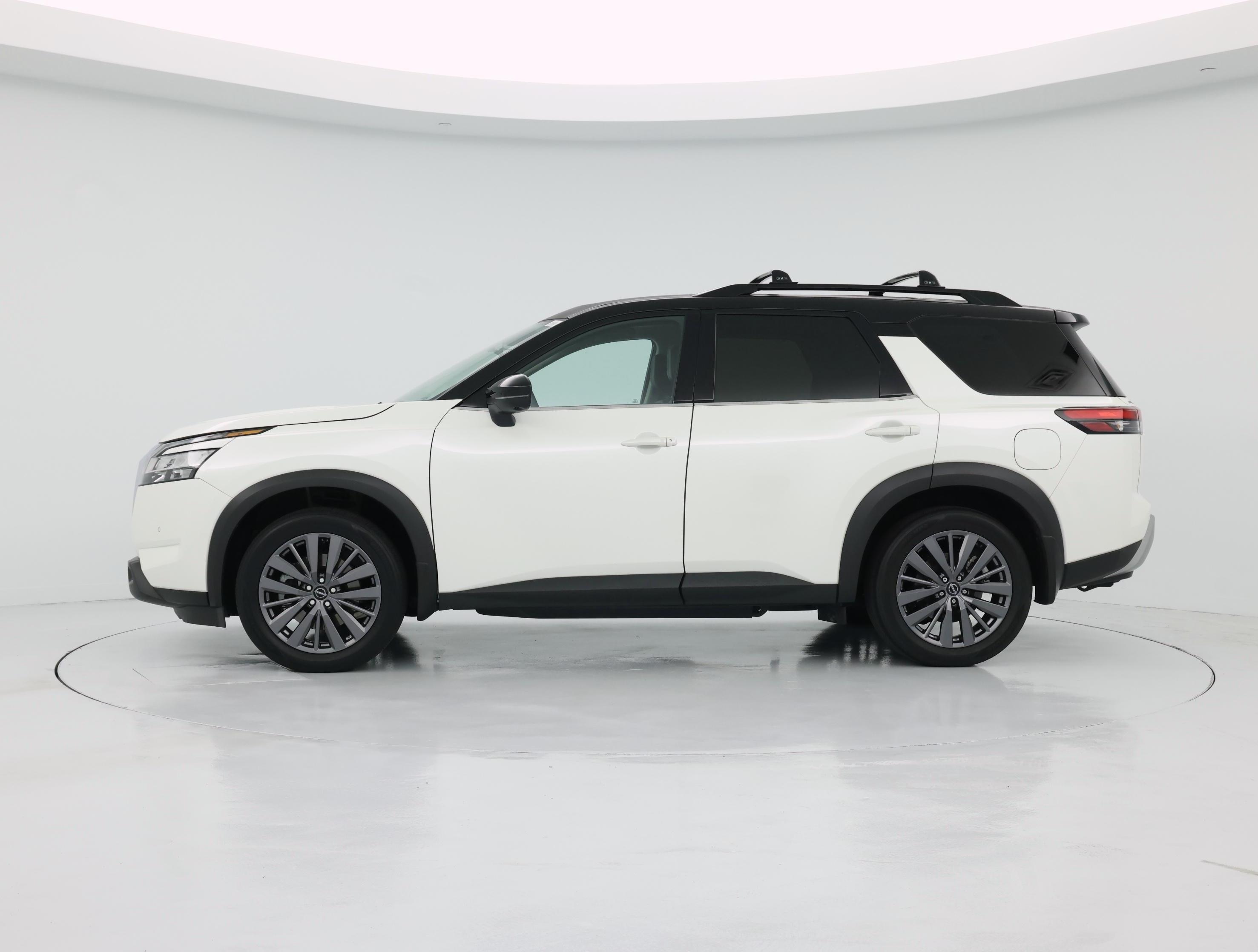 Thumbnail: 2023 Nissan Pathfinder - 3