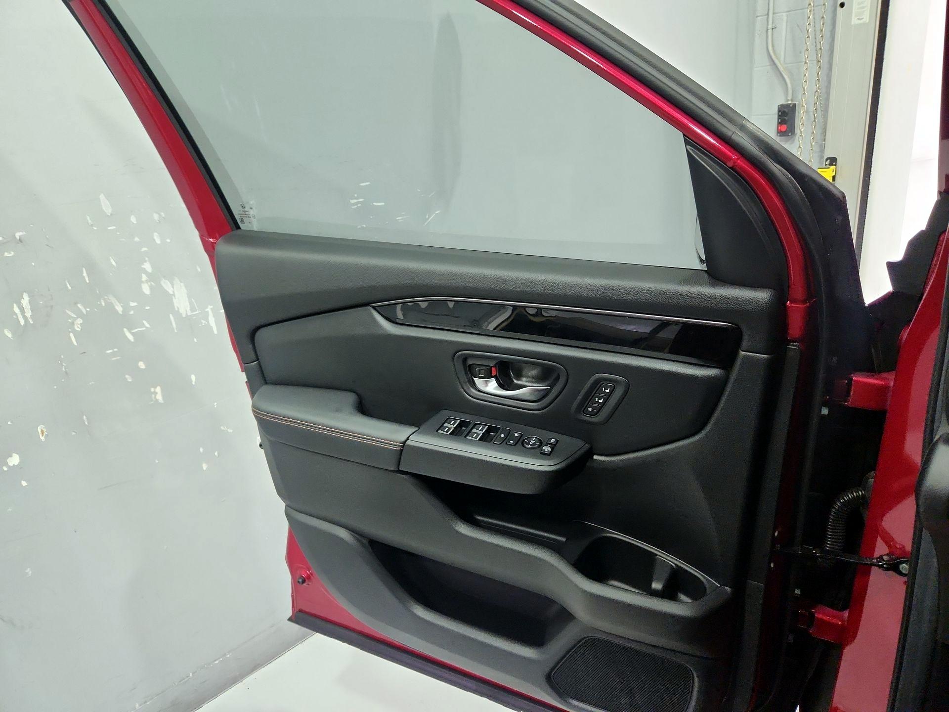 Thumbnail: 2025 Honda Pilot - 12