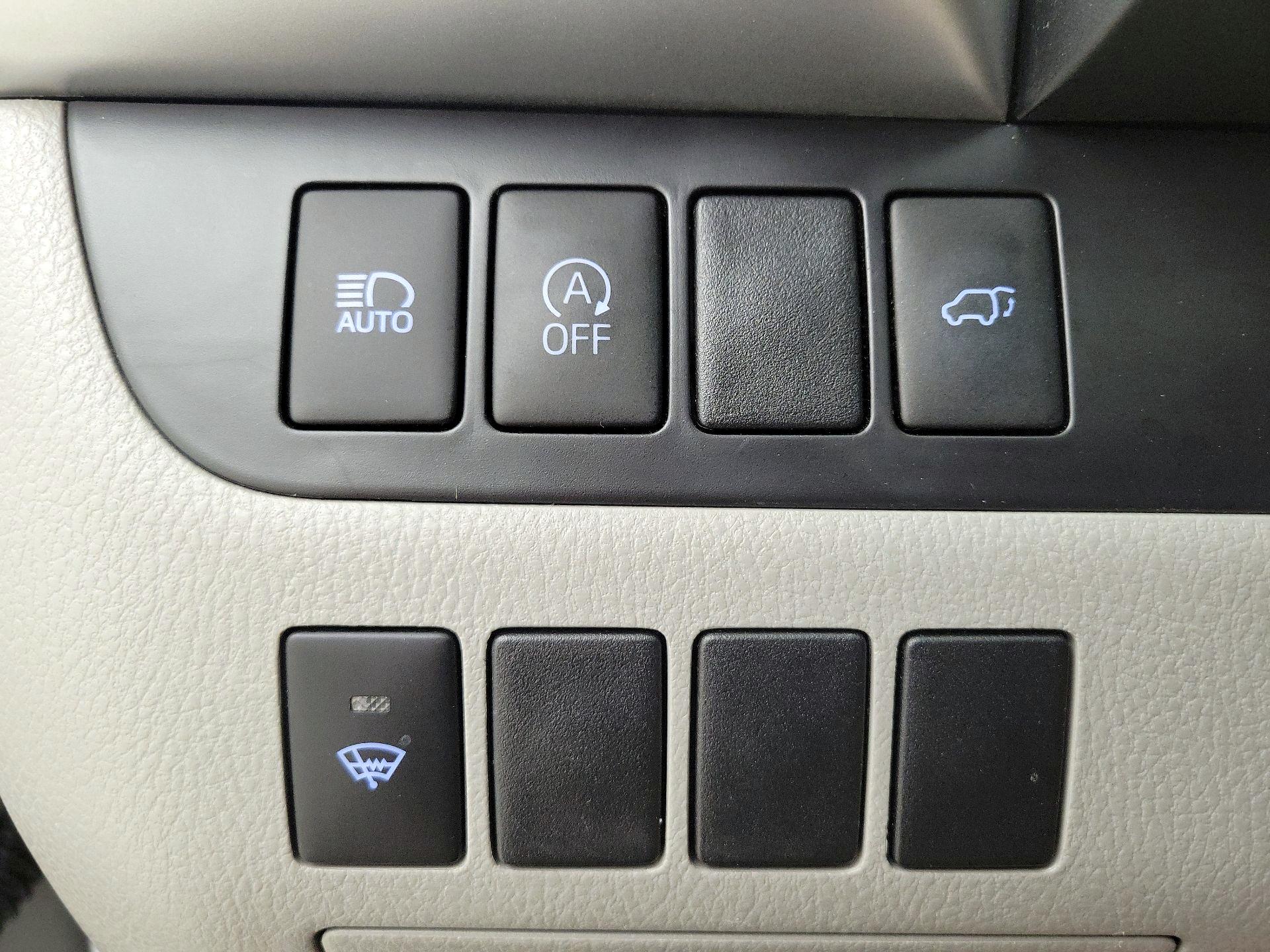 Thumbnail: 2018 Toyota Highlander - 13