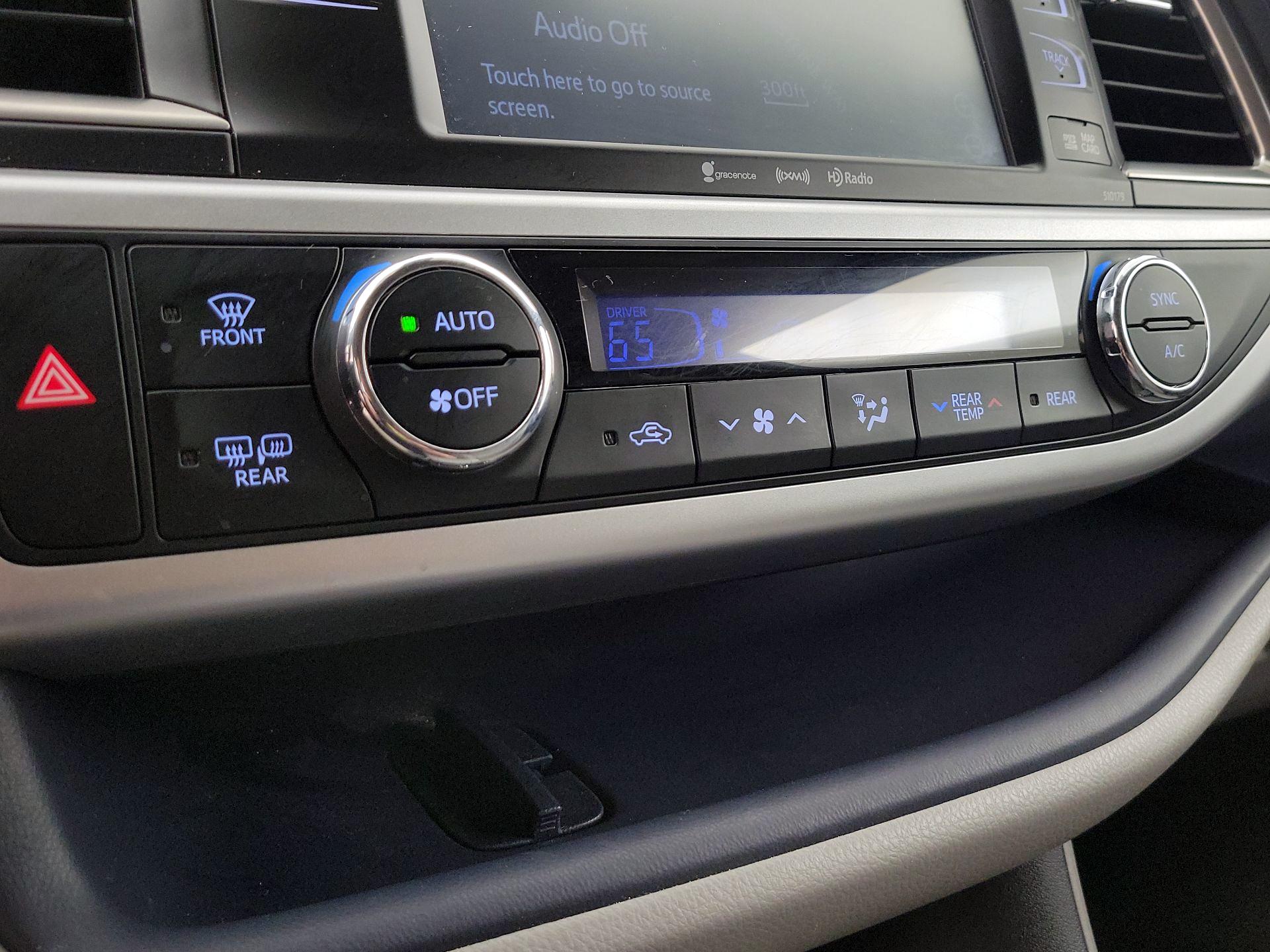 Thumbnail: 2018 Toyota Highlander - 17