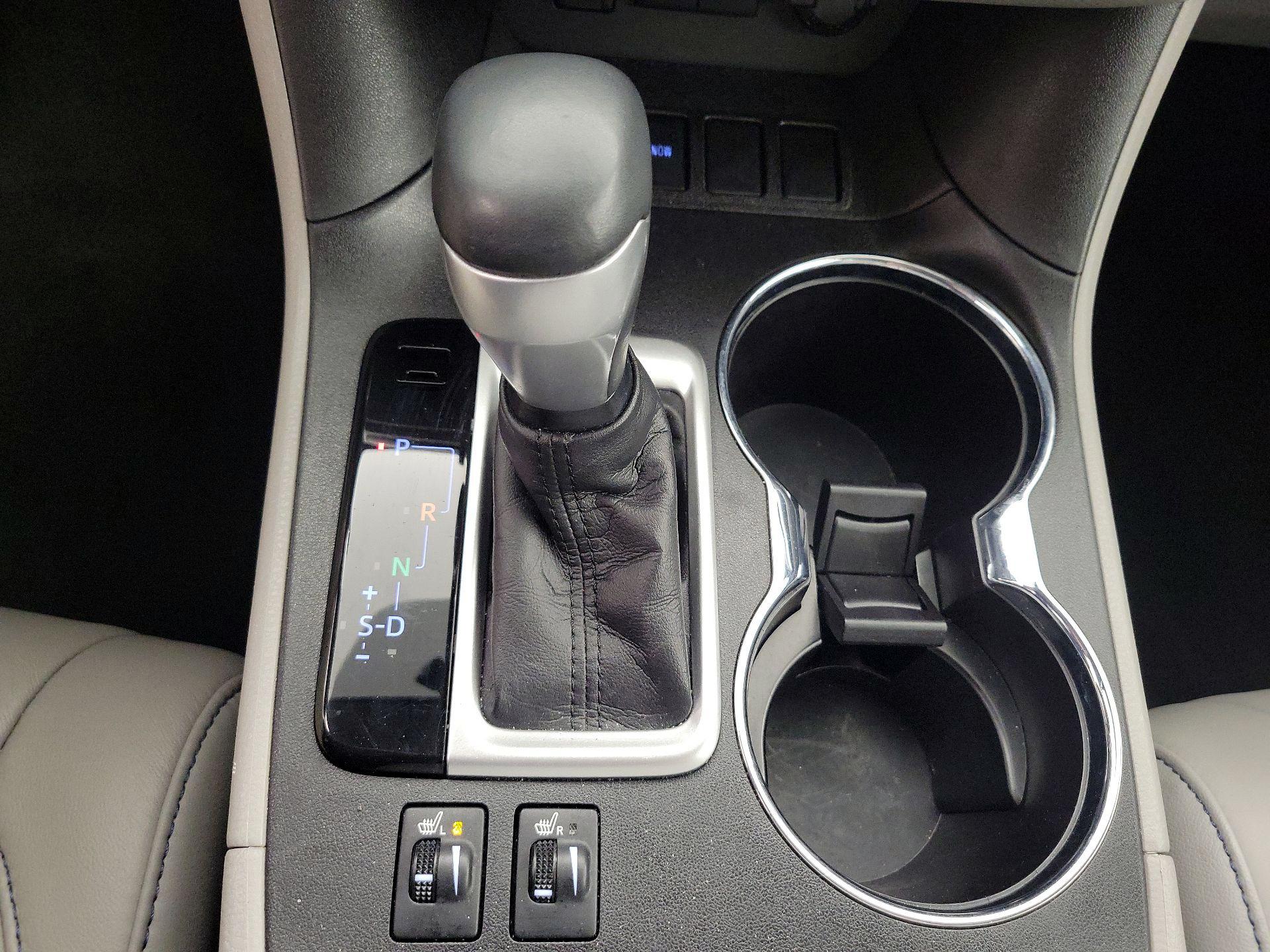 Thumbnail: 2018 Toyota Highlander - 18