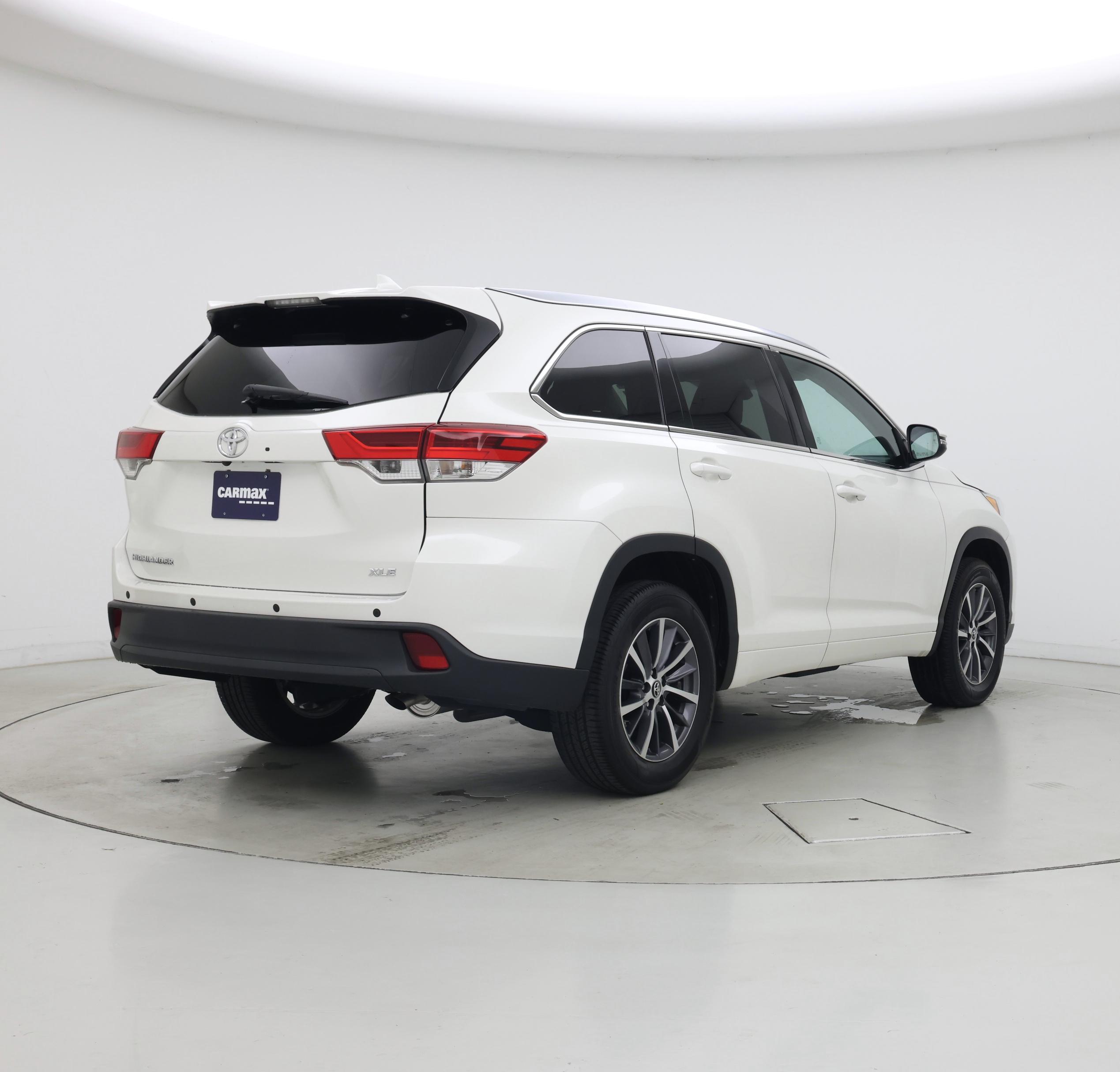 Thumbnail: 2018 Toyota Highlander - 8