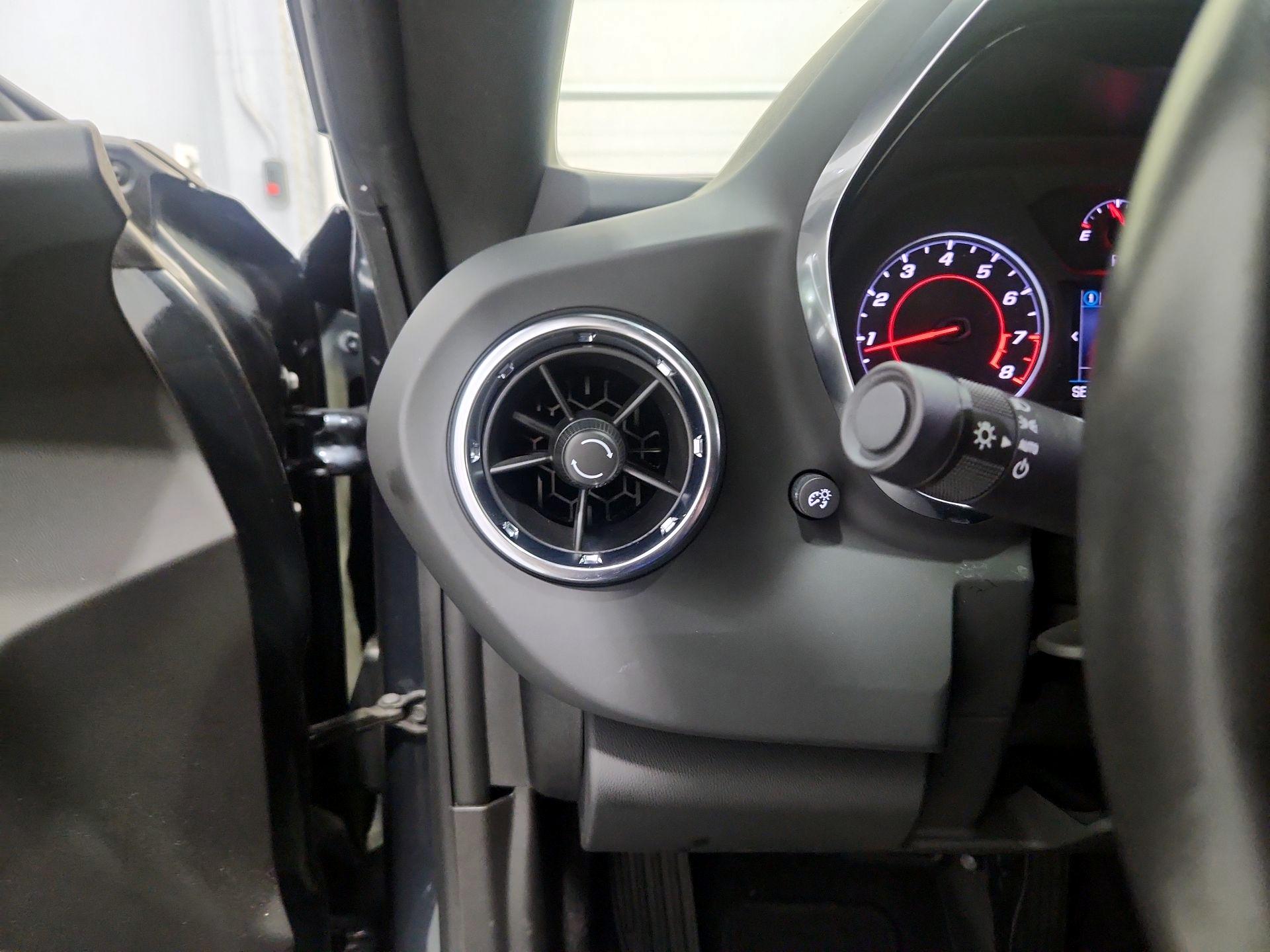 Thumbnail: 2021 Chevrolet Camaro - 13