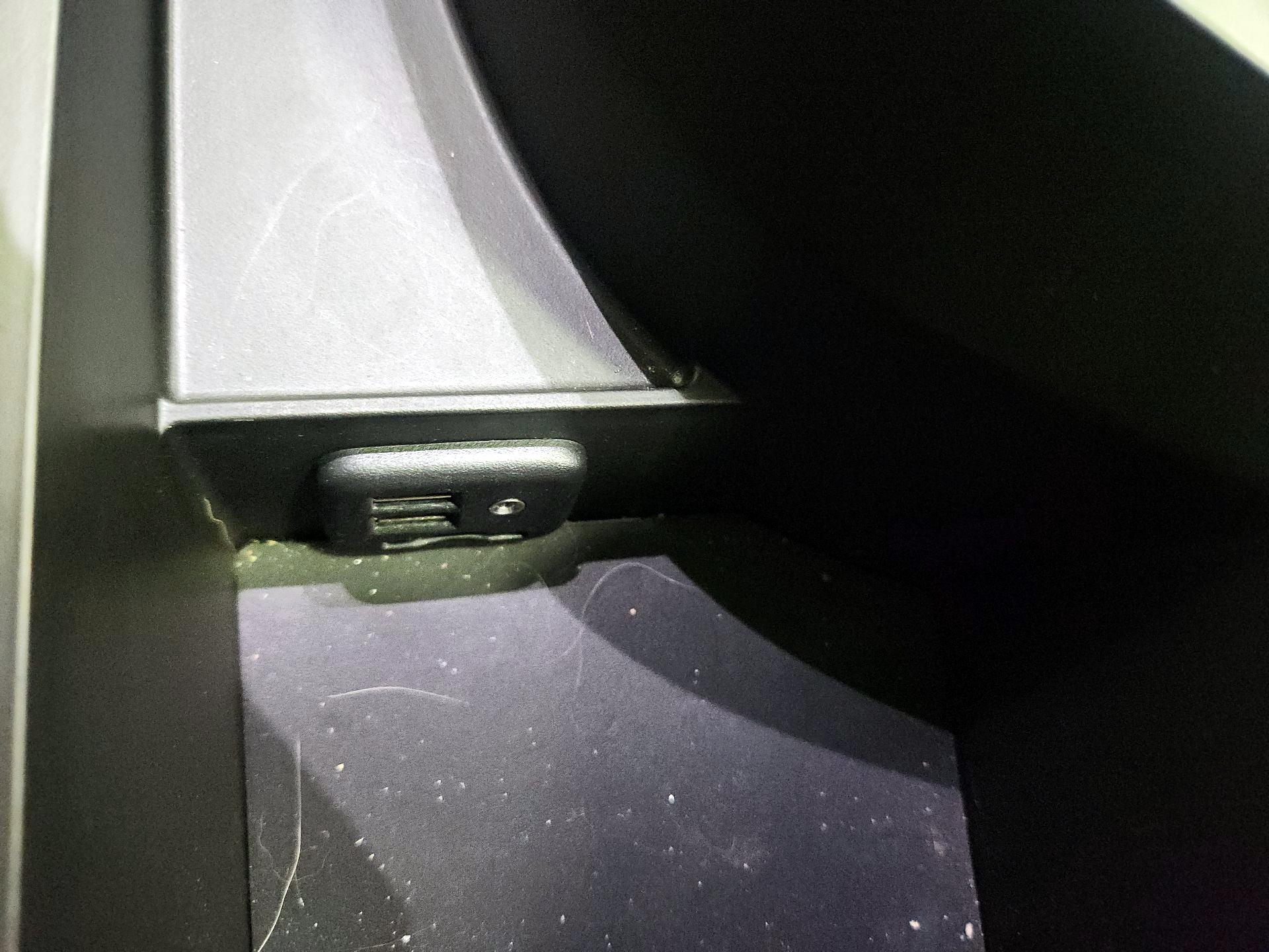 Thumbnail: 2021 Chevrolet Camaro - 18