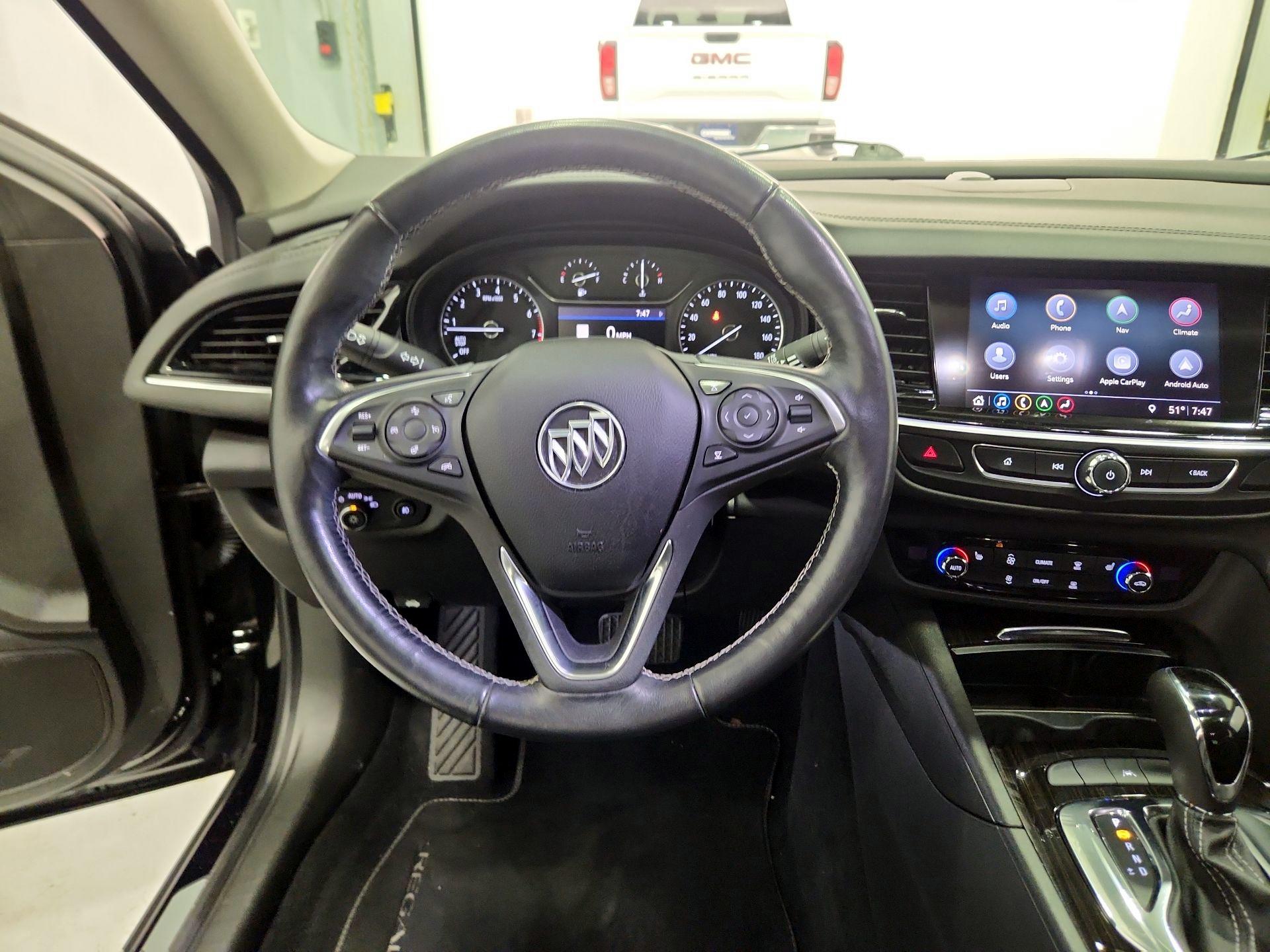 Thumbnail: 2019 Buick Regal - 10