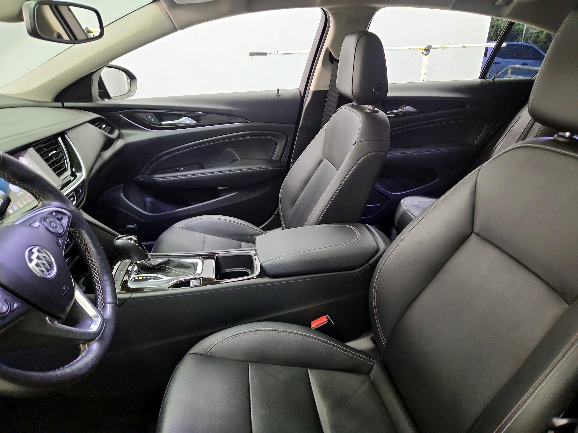 Thumbnail: 2019 Buick Regal - 11