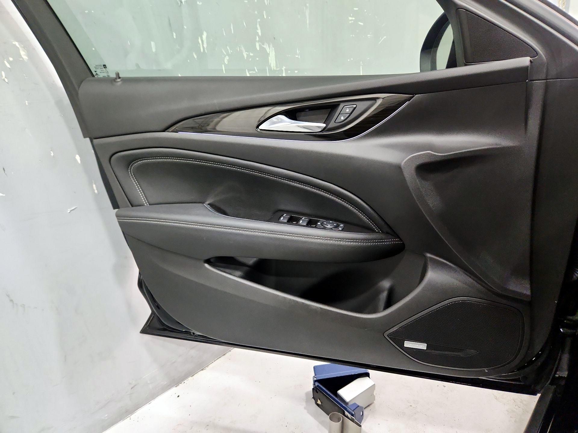 Thumbnail: 2019 Buick Regal - 12