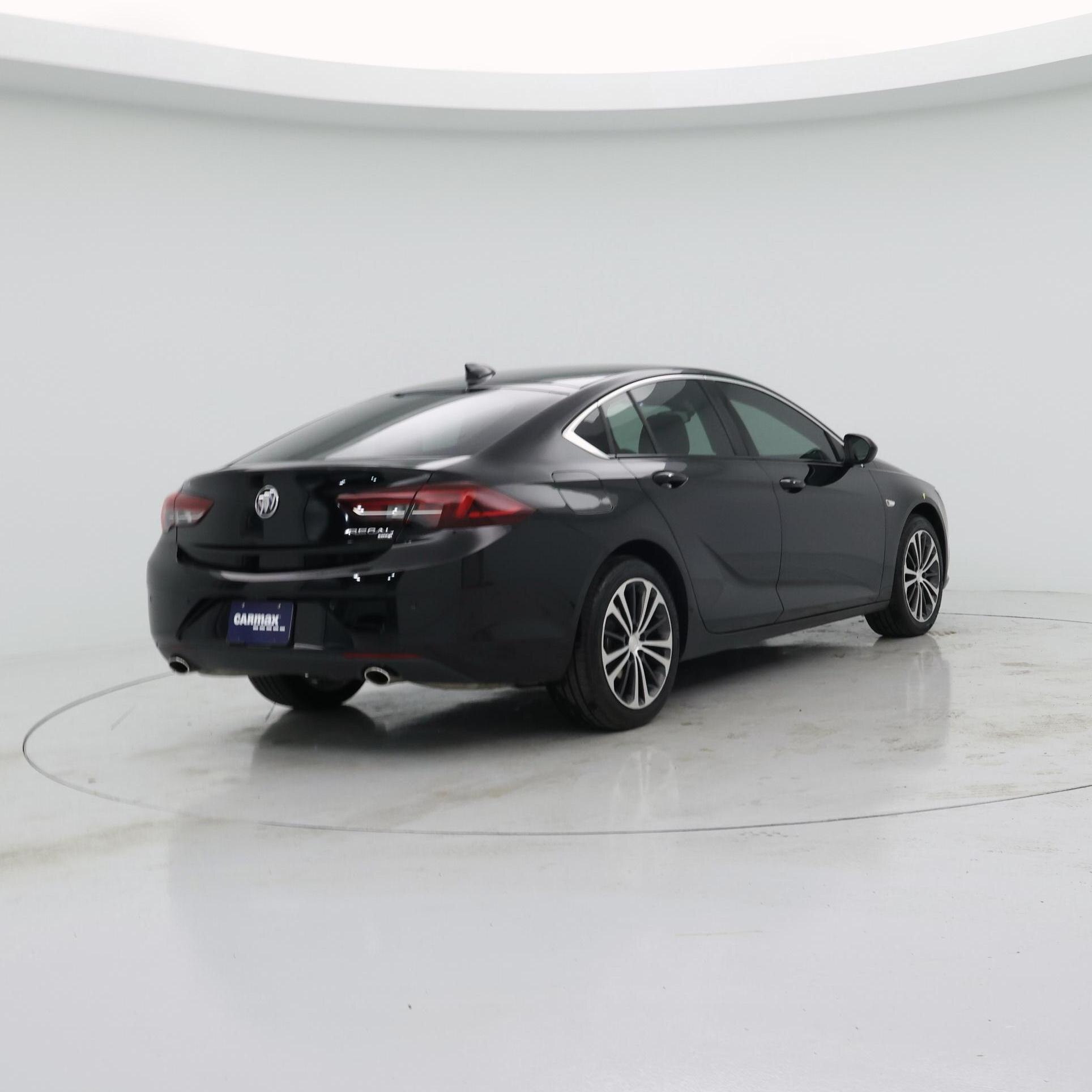 Thumbnail: 2019 Buick Regal - 8