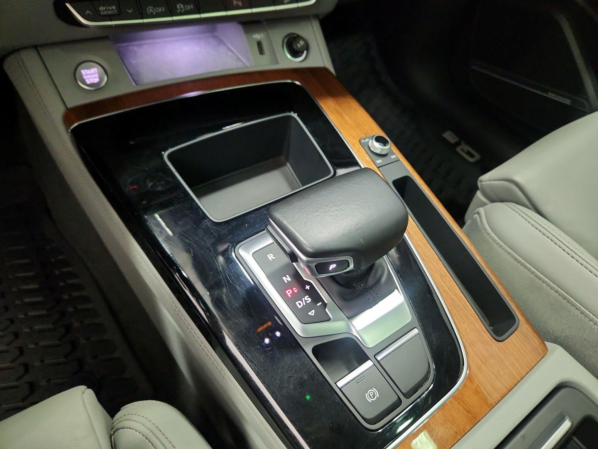 Thumbnail: 2022 Audi Q5 - 18