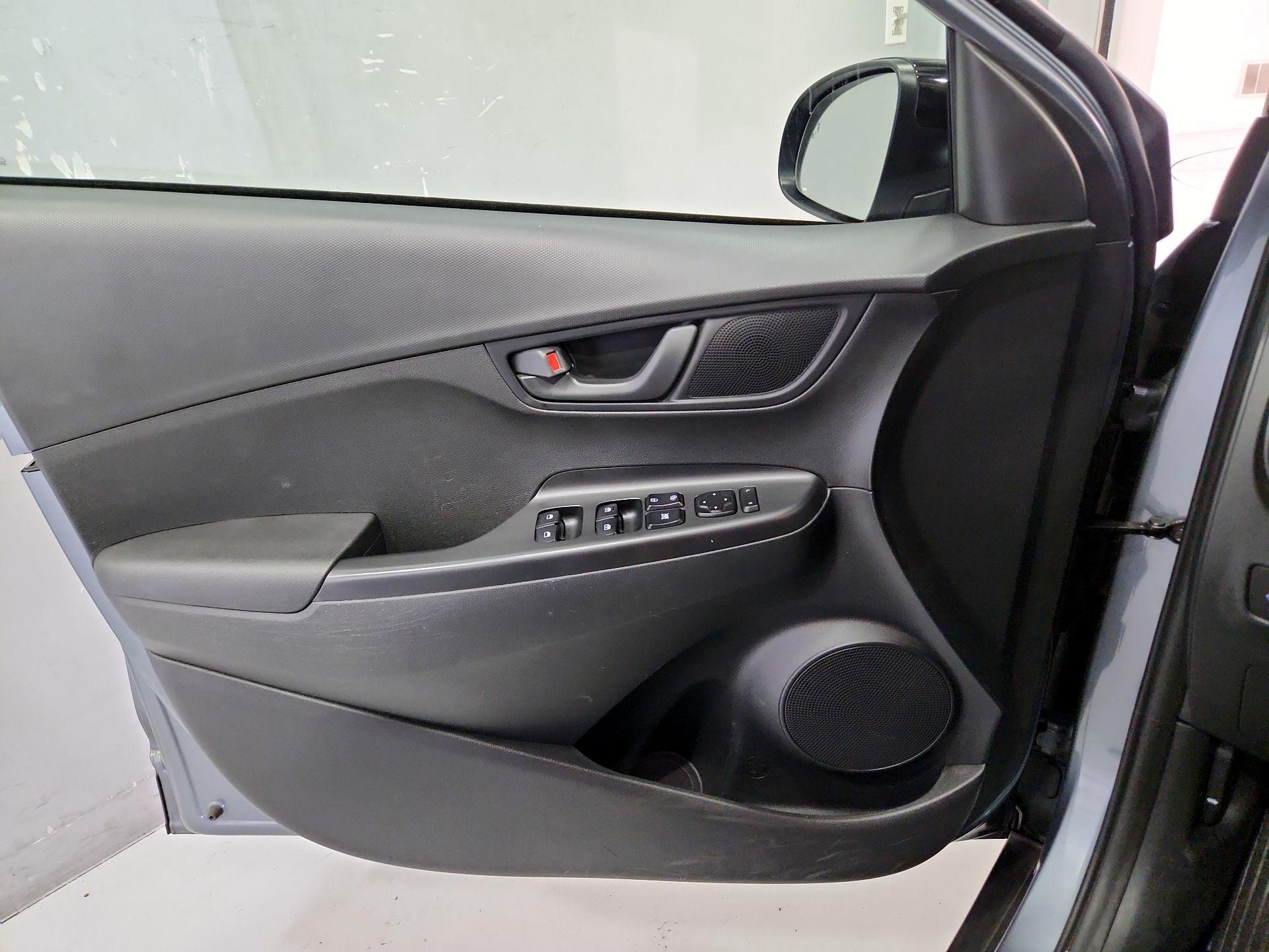 Thumbnail: 2018 Hyundai Kona - 12