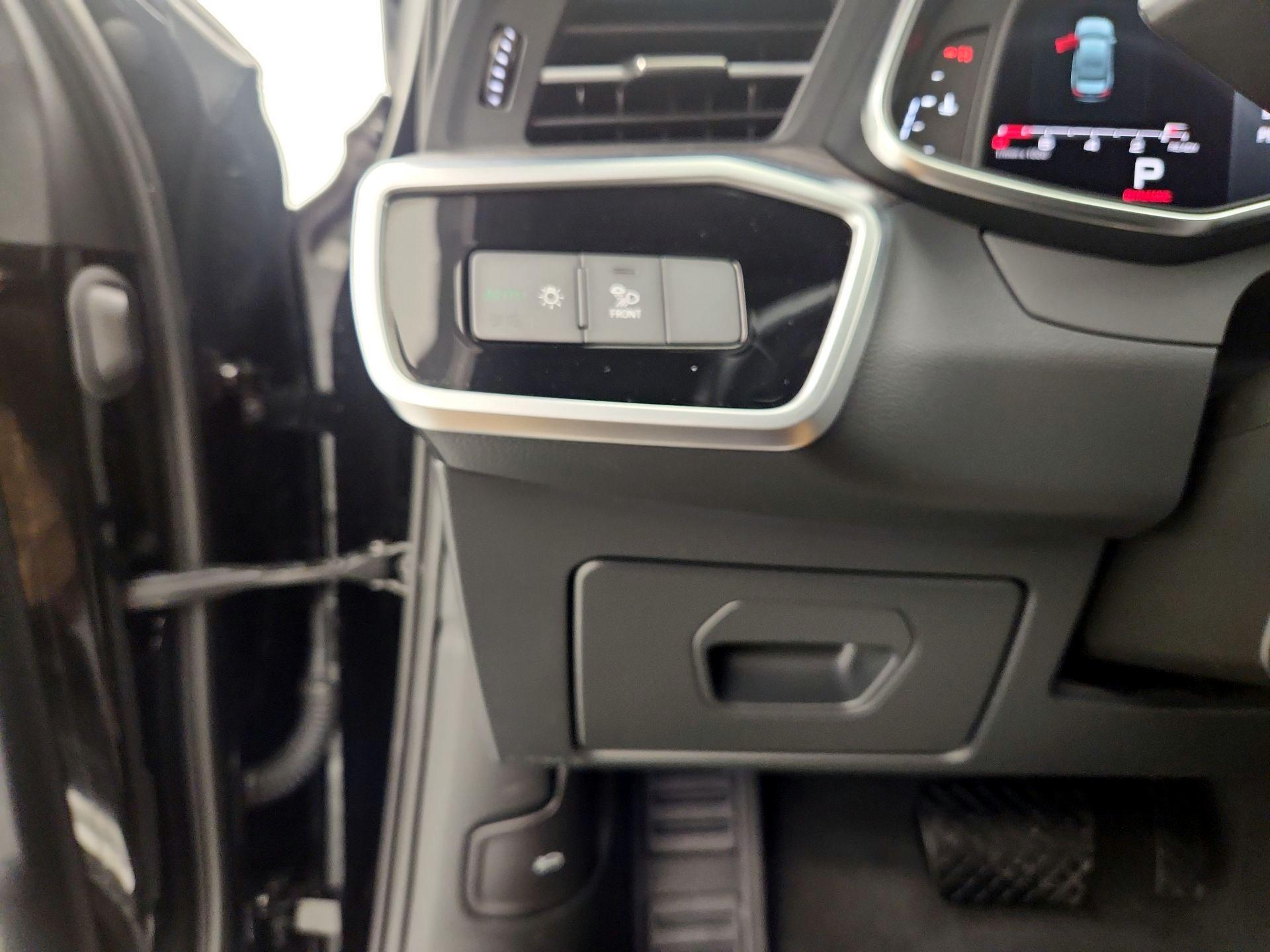 Thumbnail: 2024 Audi A6 - 13