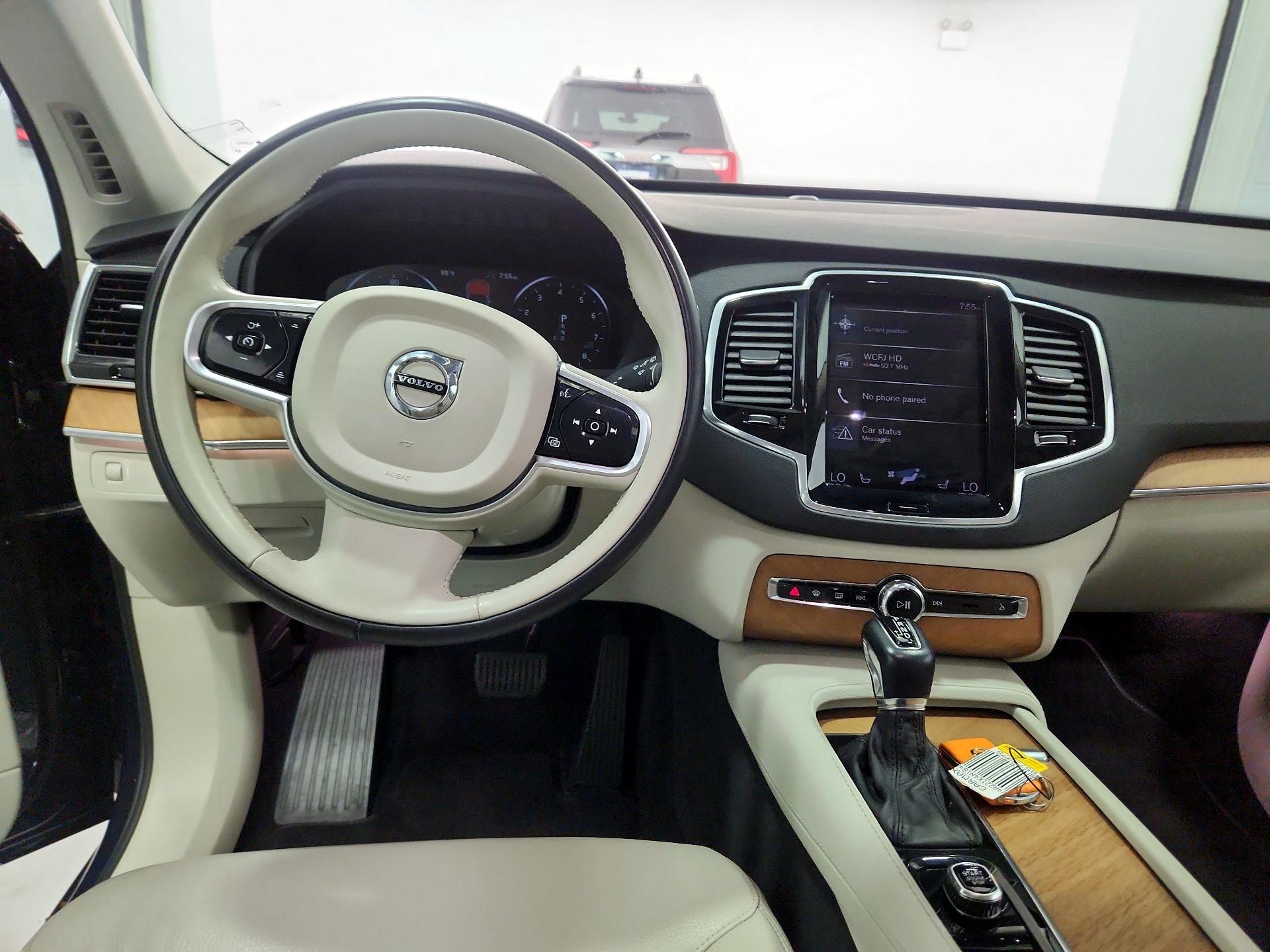 Thumbnail: 2022 Volvo XC90 - 10