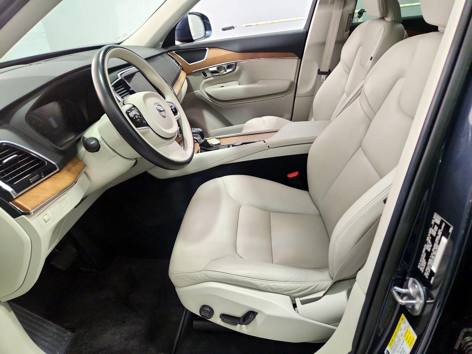 Thumbnail: 2022 Volvo XC90 - 11