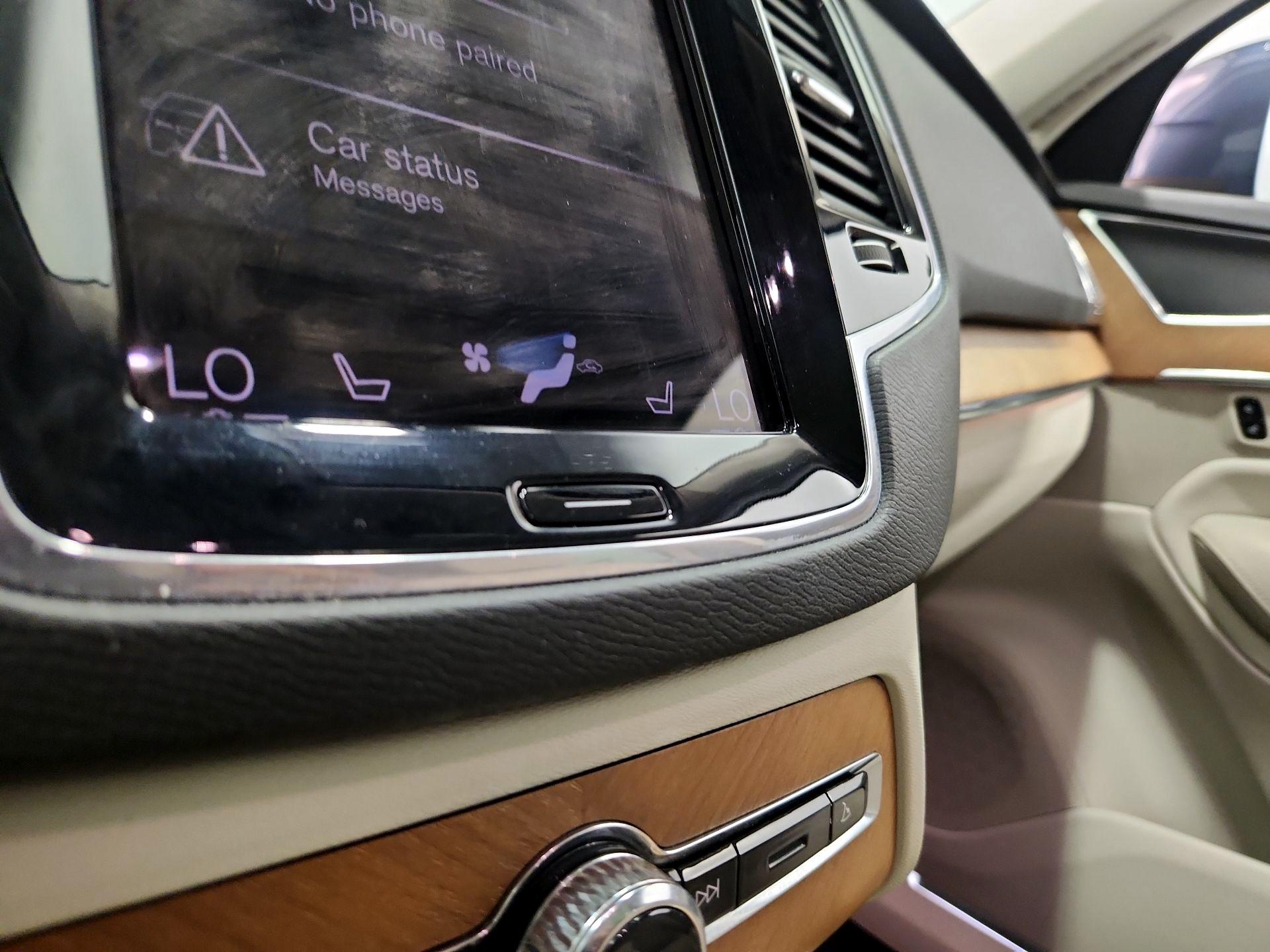 Thumbnail: 2022 Volvo XC90 - 16