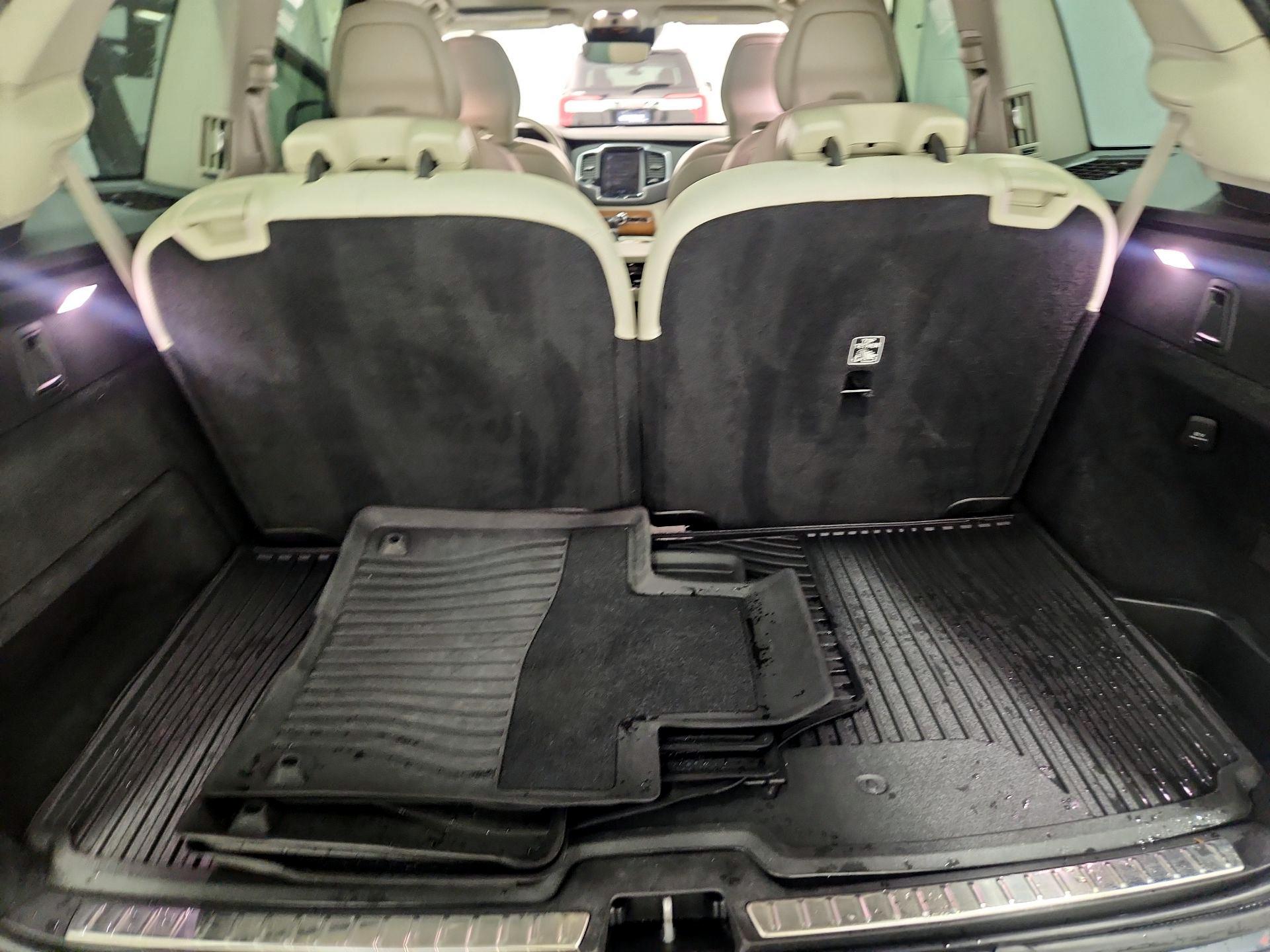 Thumbnail: 2022 Volvo XC90 - 19