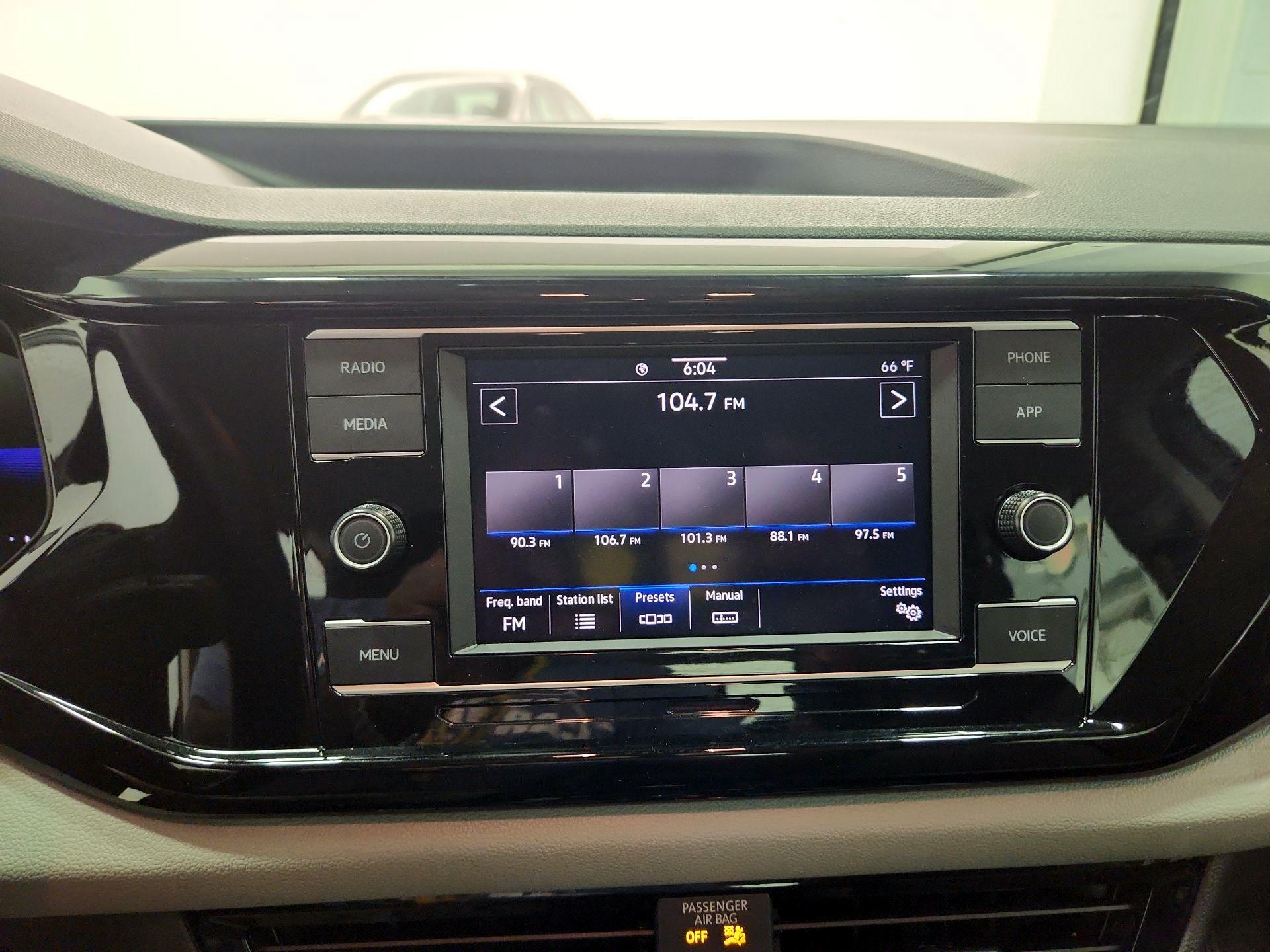 Thumbnail: 2024 Volkswagen Taos - 15